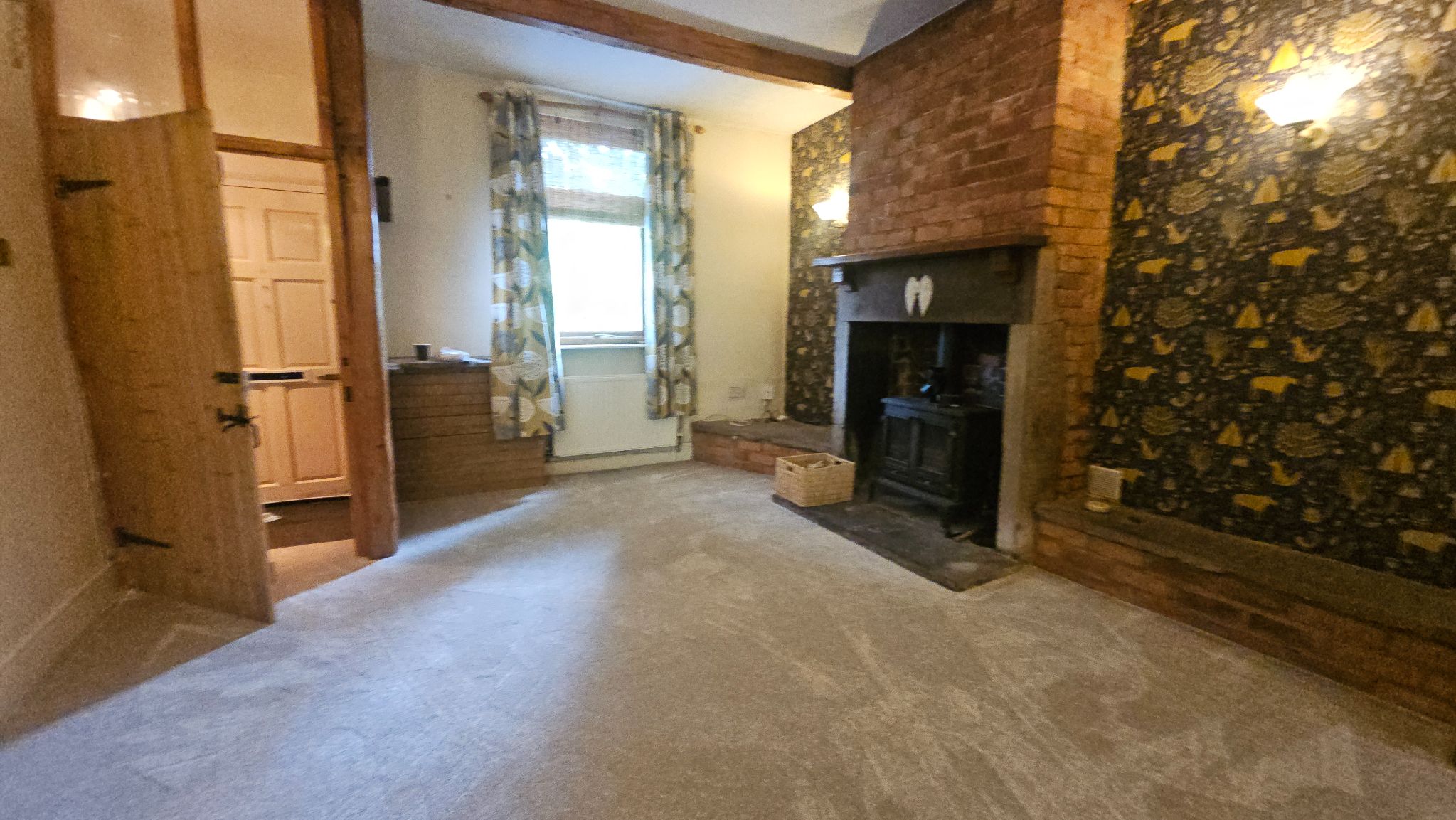 2 bedroom mid terraced house To Let in Chorley - Property photograph