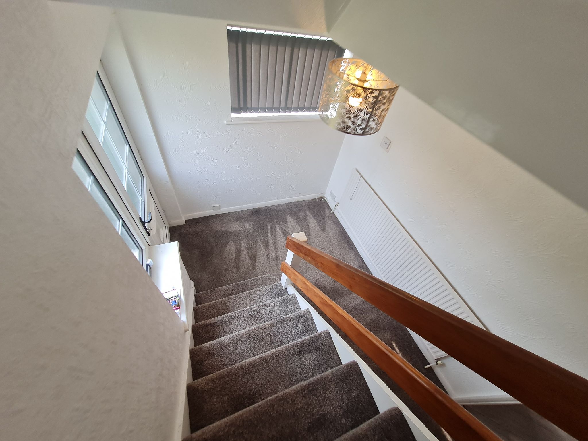 4 bedroom detached house Let in Chorley - stairs