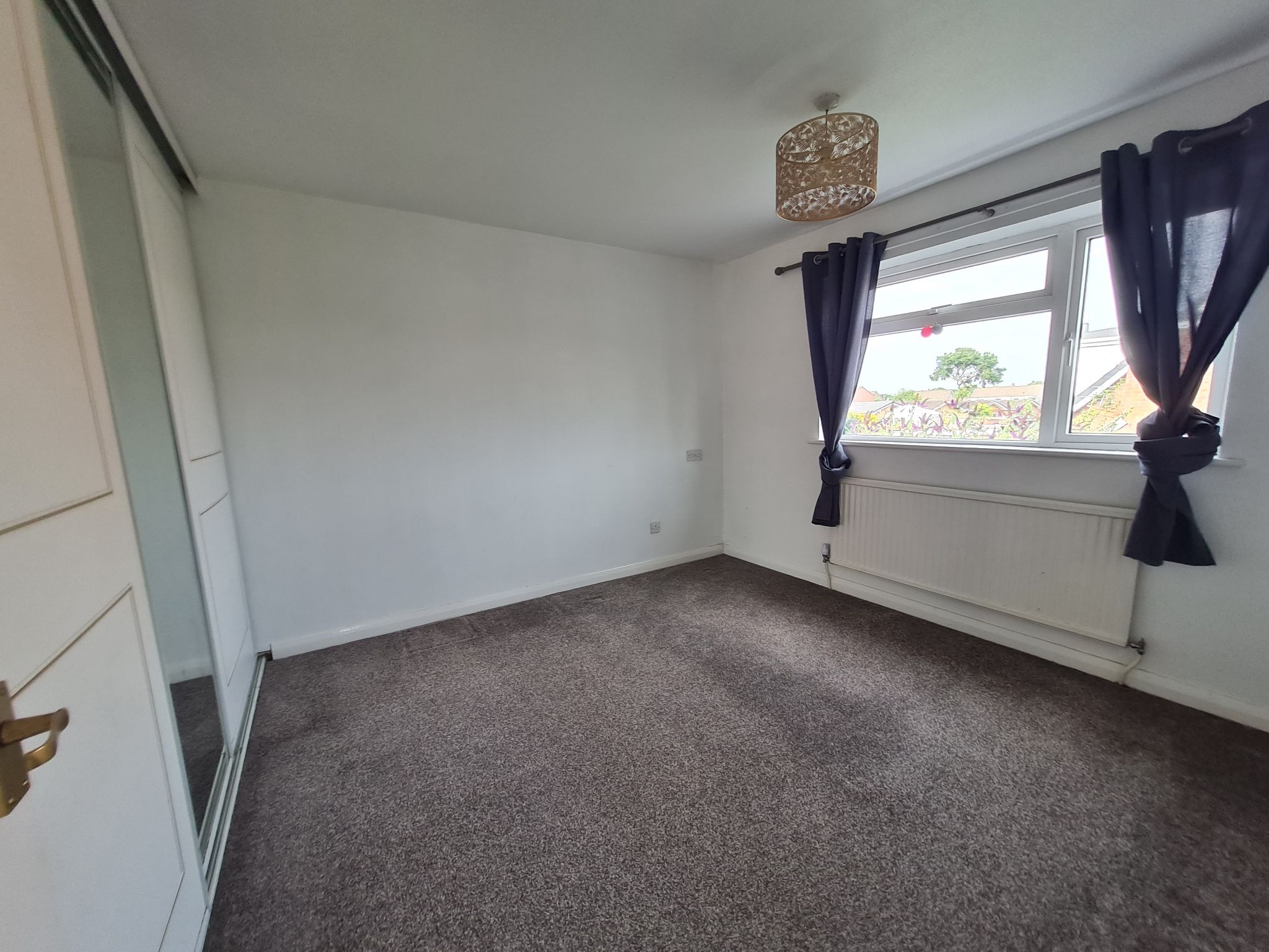 4 bedroom detached house Let in Chorley - bedroom