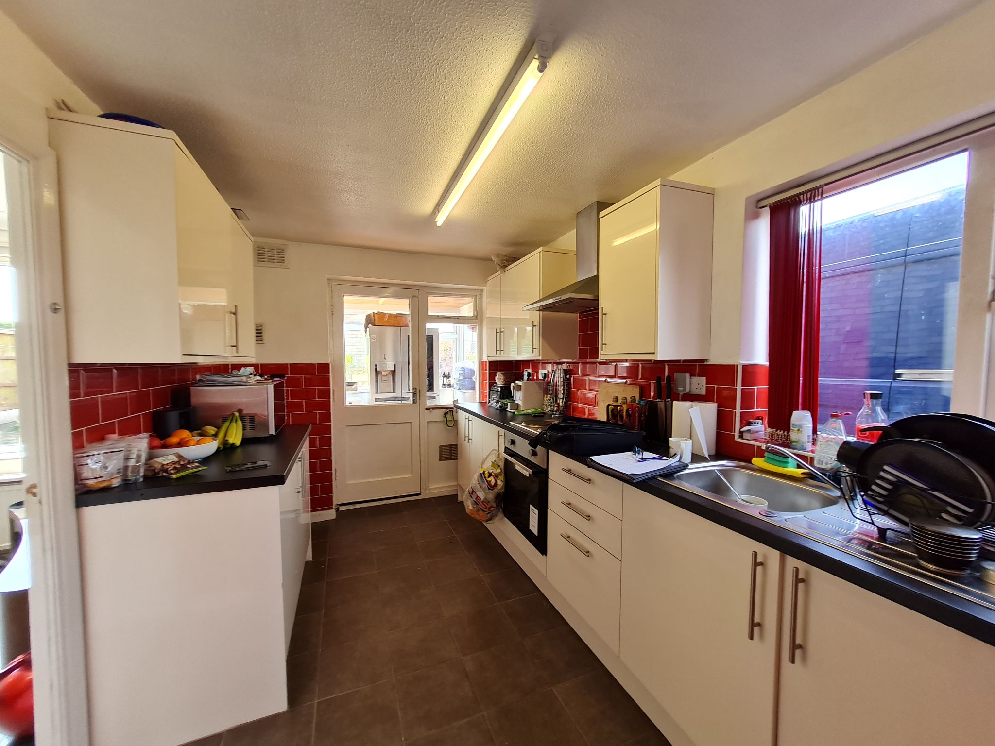 4 bedroom detached house Let in Chorley - Kitchen