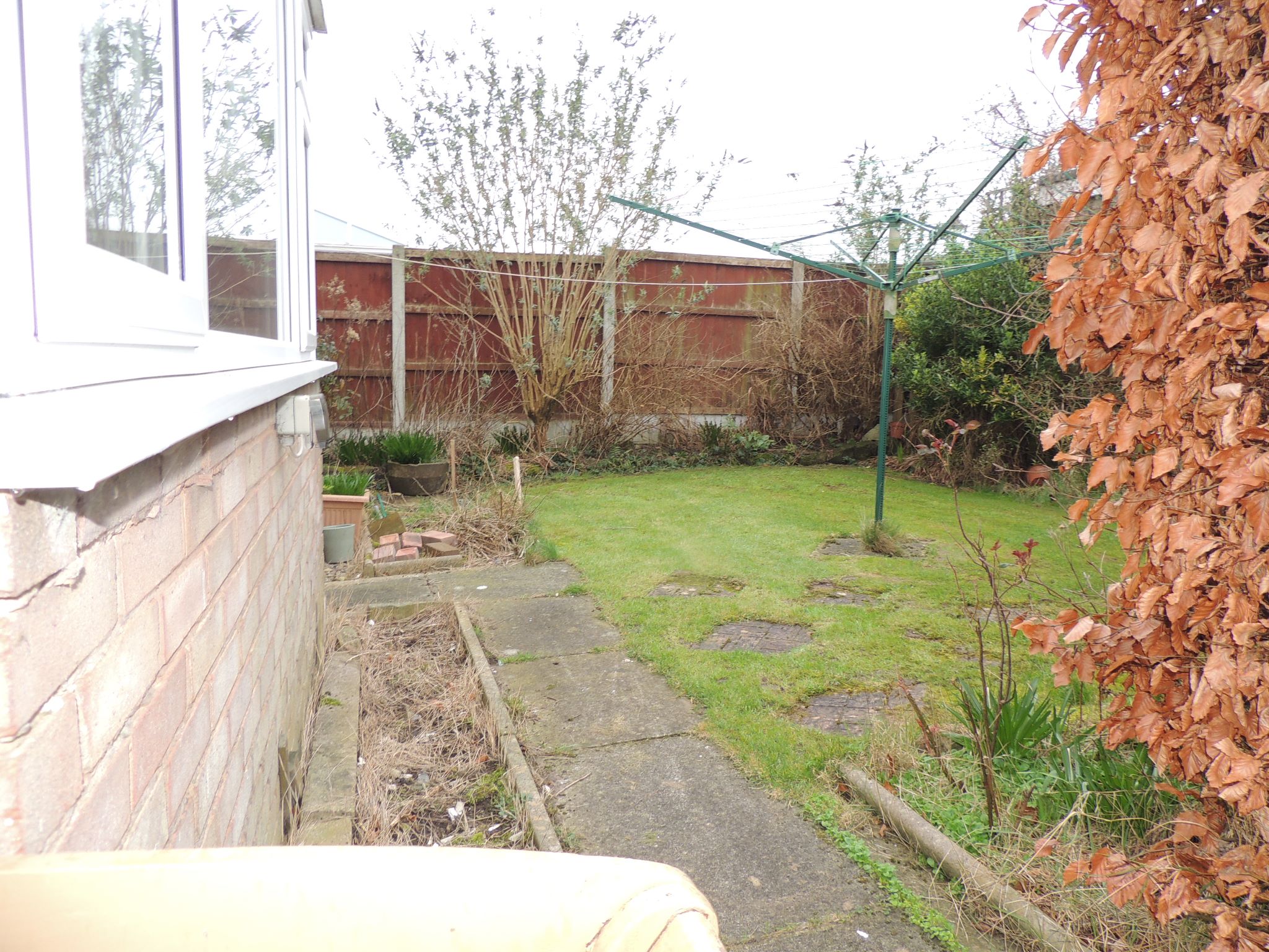 4 bedroom detached house Let in Chorley - back garden