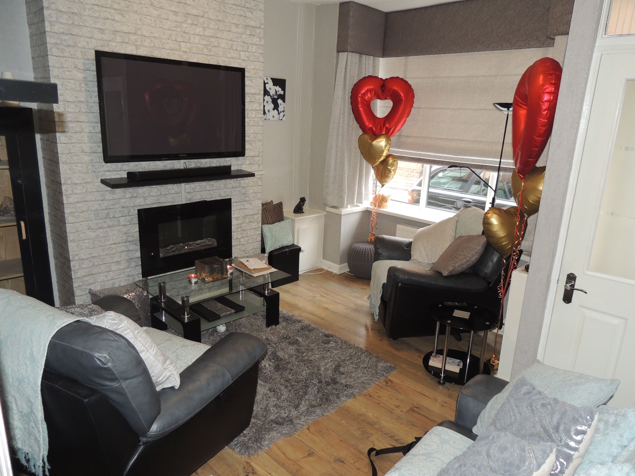 2 bedroom mid terraced house Let in Chorley - Photograph 1