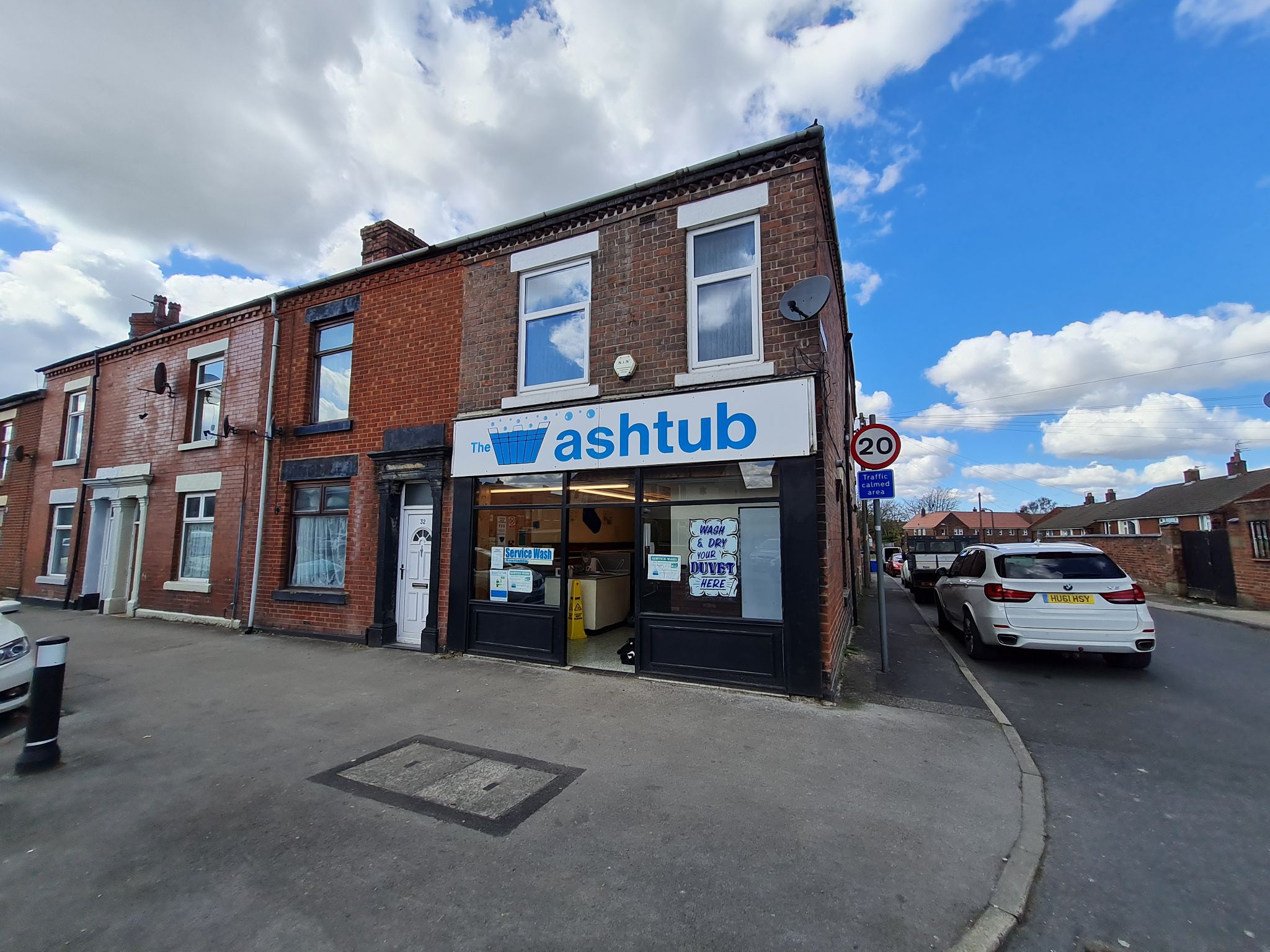 2 bedroom apartment flat/apartment To Let in Chorley - Front