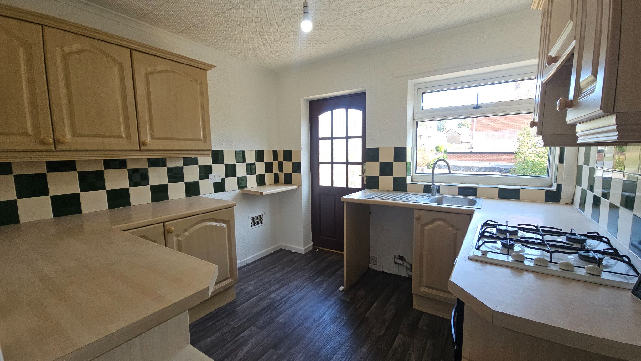 3 bedroom semi-detached bungalow To Let in Chorley - kitchen