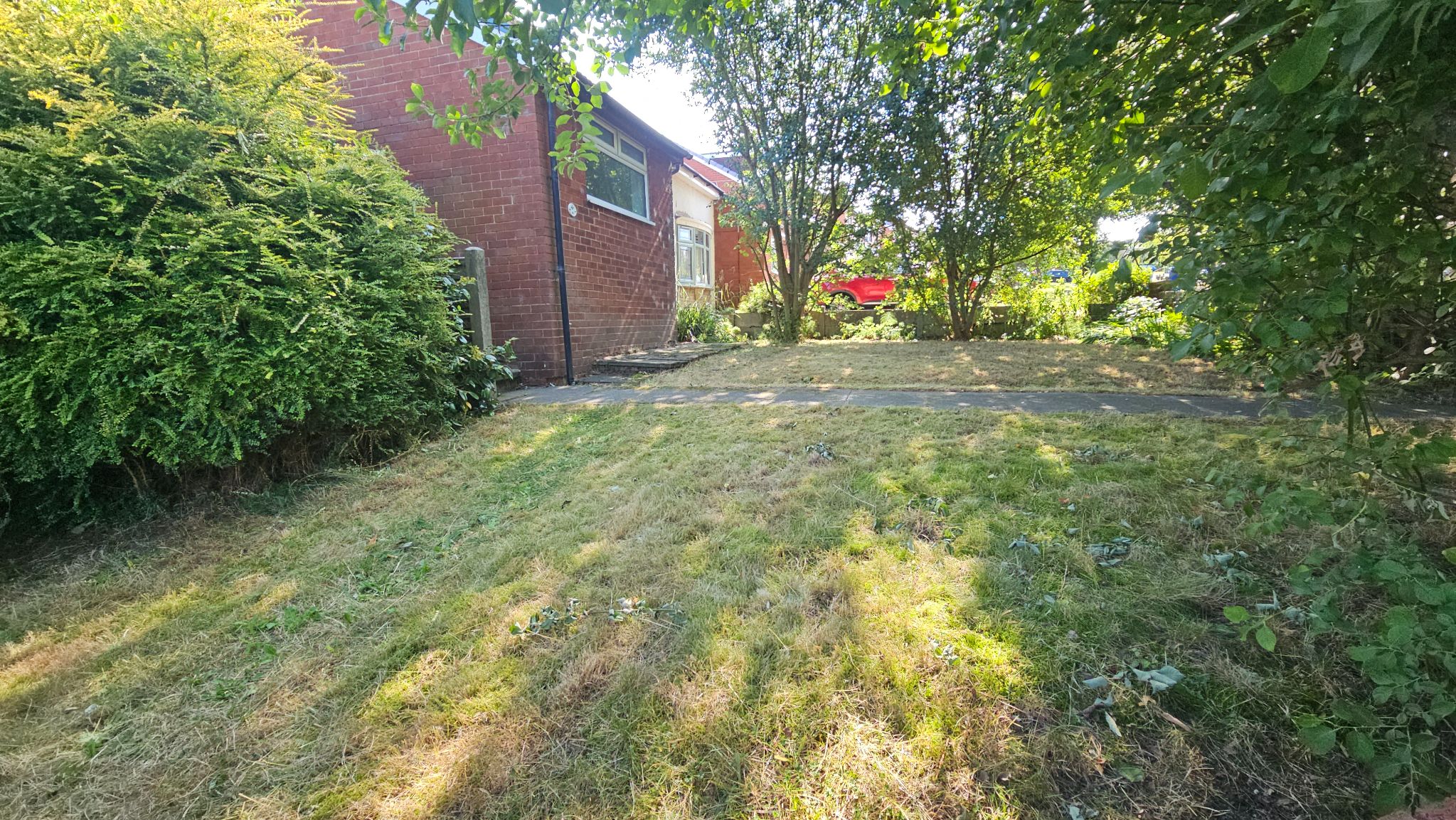 3 bedroom semi-detached bungalow To Let in Chorley - Property photograph