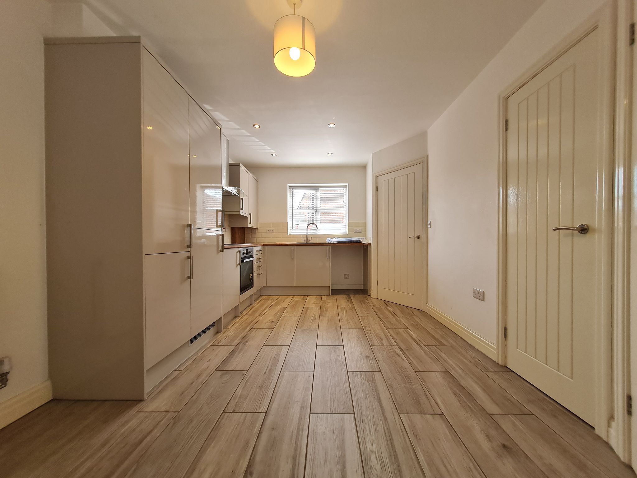 2 bedroom mid terraced house To Let in Chorley - Kitchen