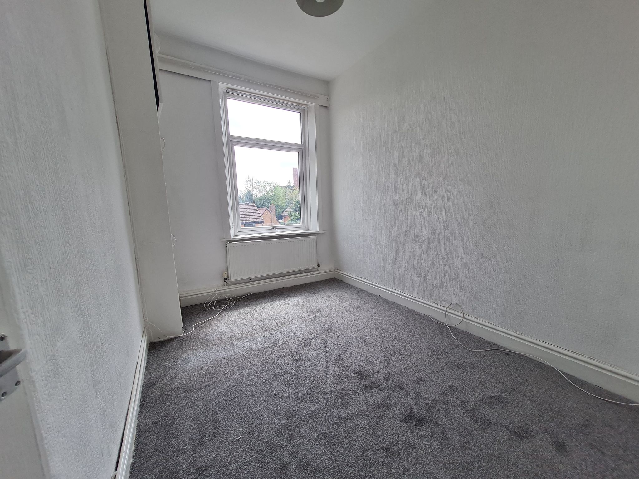 2 bedroom mid terraced house Let in Bolton - Bedroom