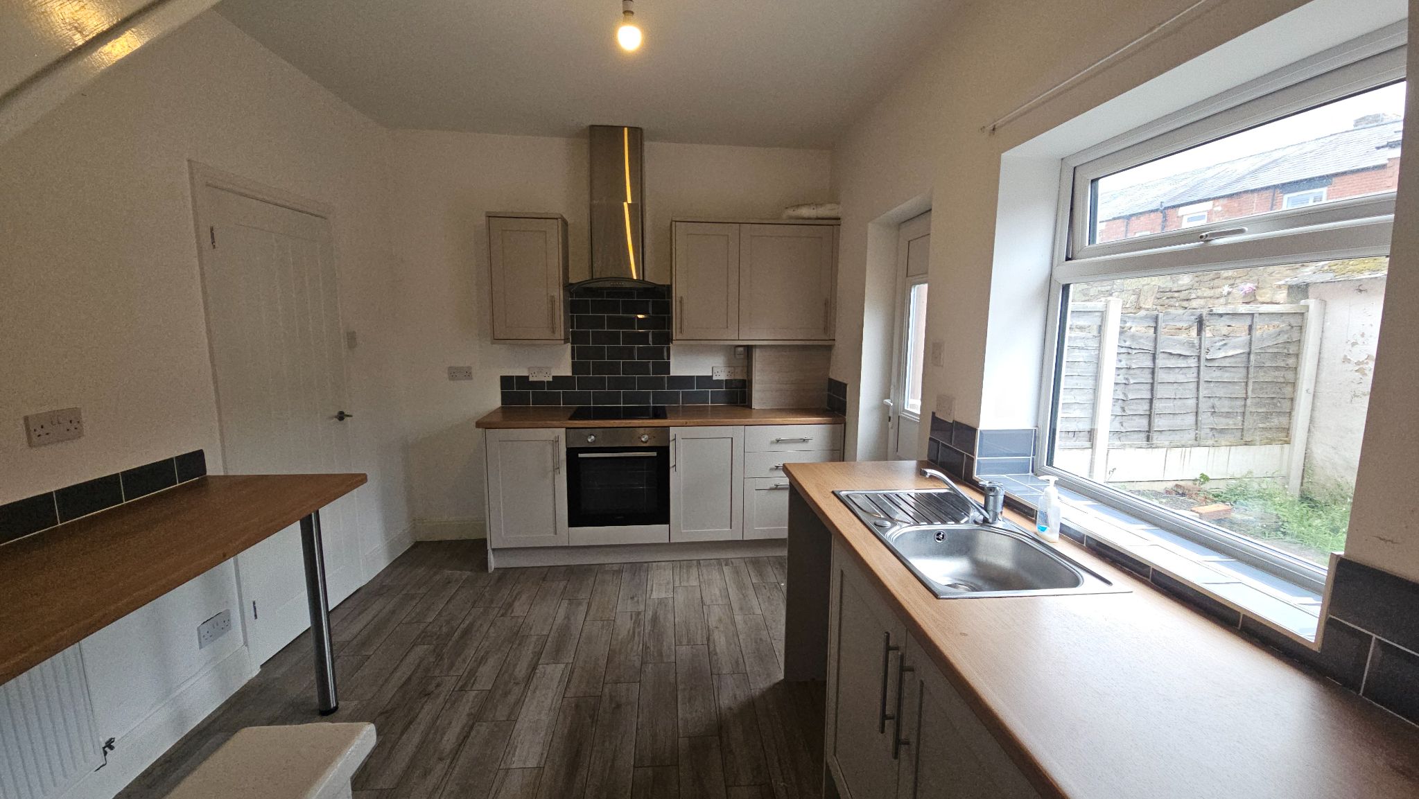 2 bedroom cottage house To Let in Chorley - Photograph 9