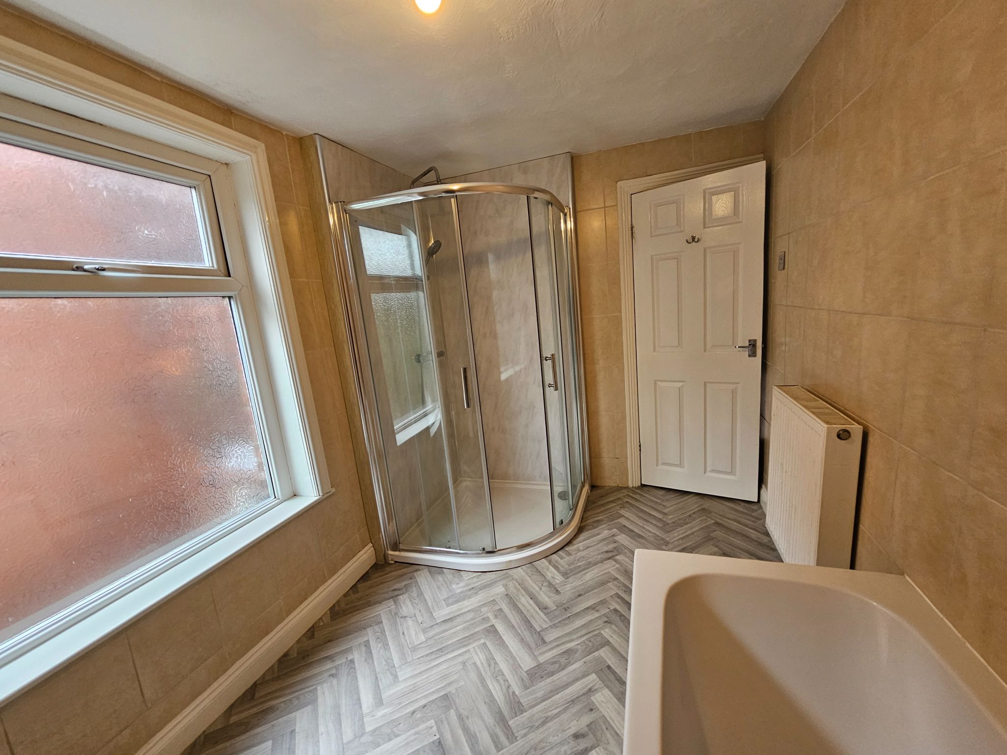 3 bedroom mid terraced house Let in Chorley - bathroom