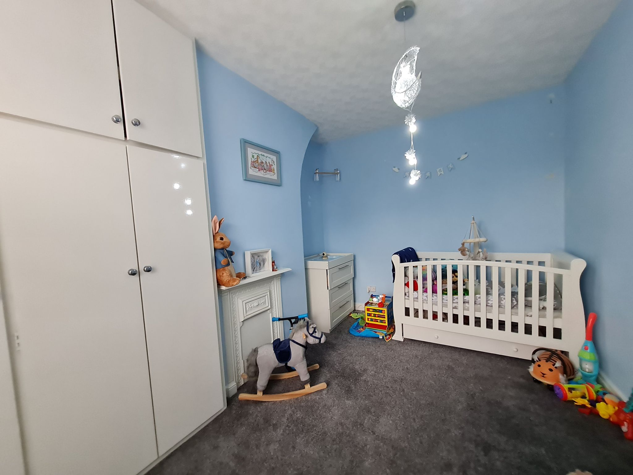 3 bedroom mid terraced house Let in Chorley - Back bedroom