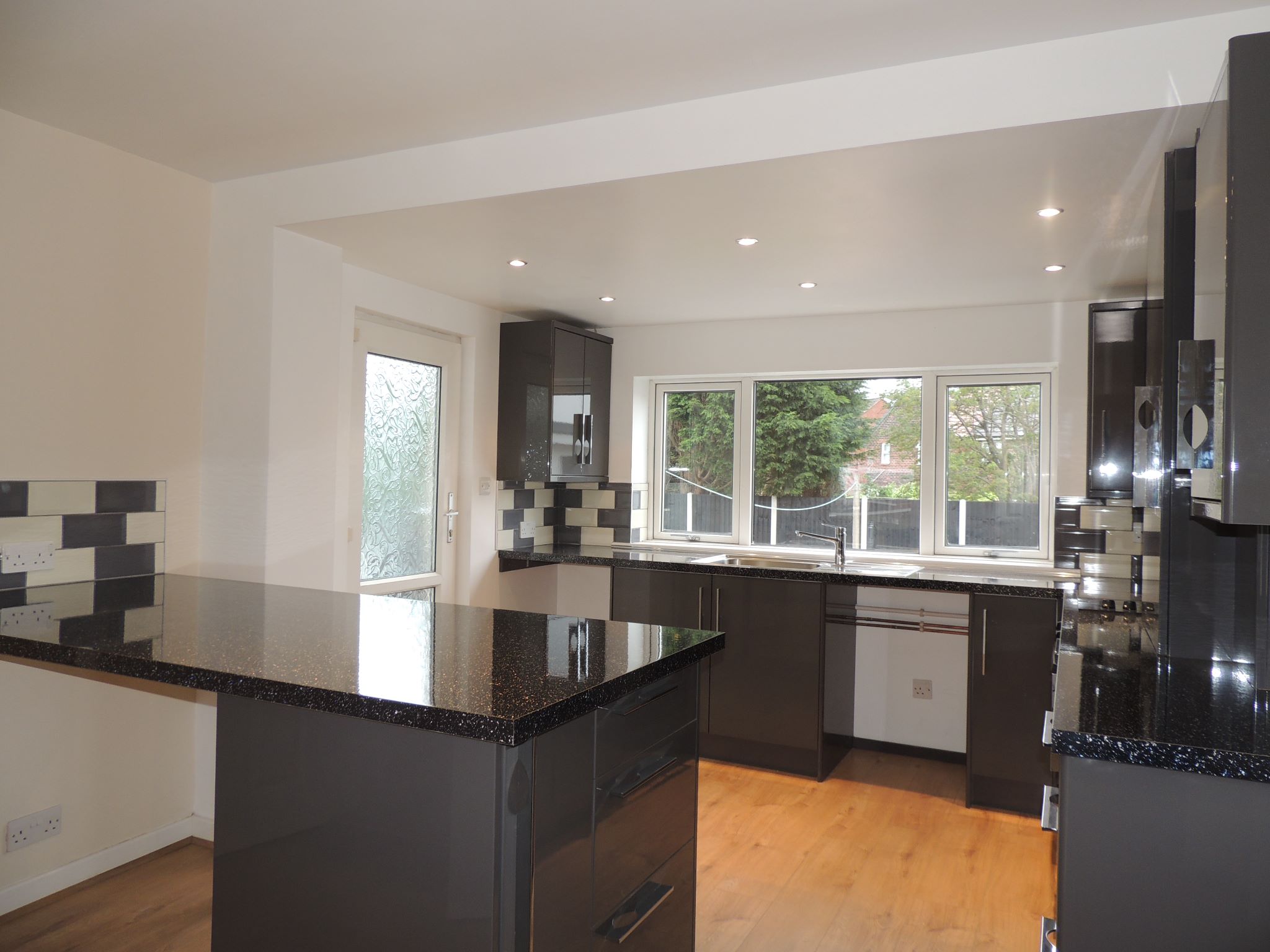 3 bedroom detached house Let in Chorley - Kitchen