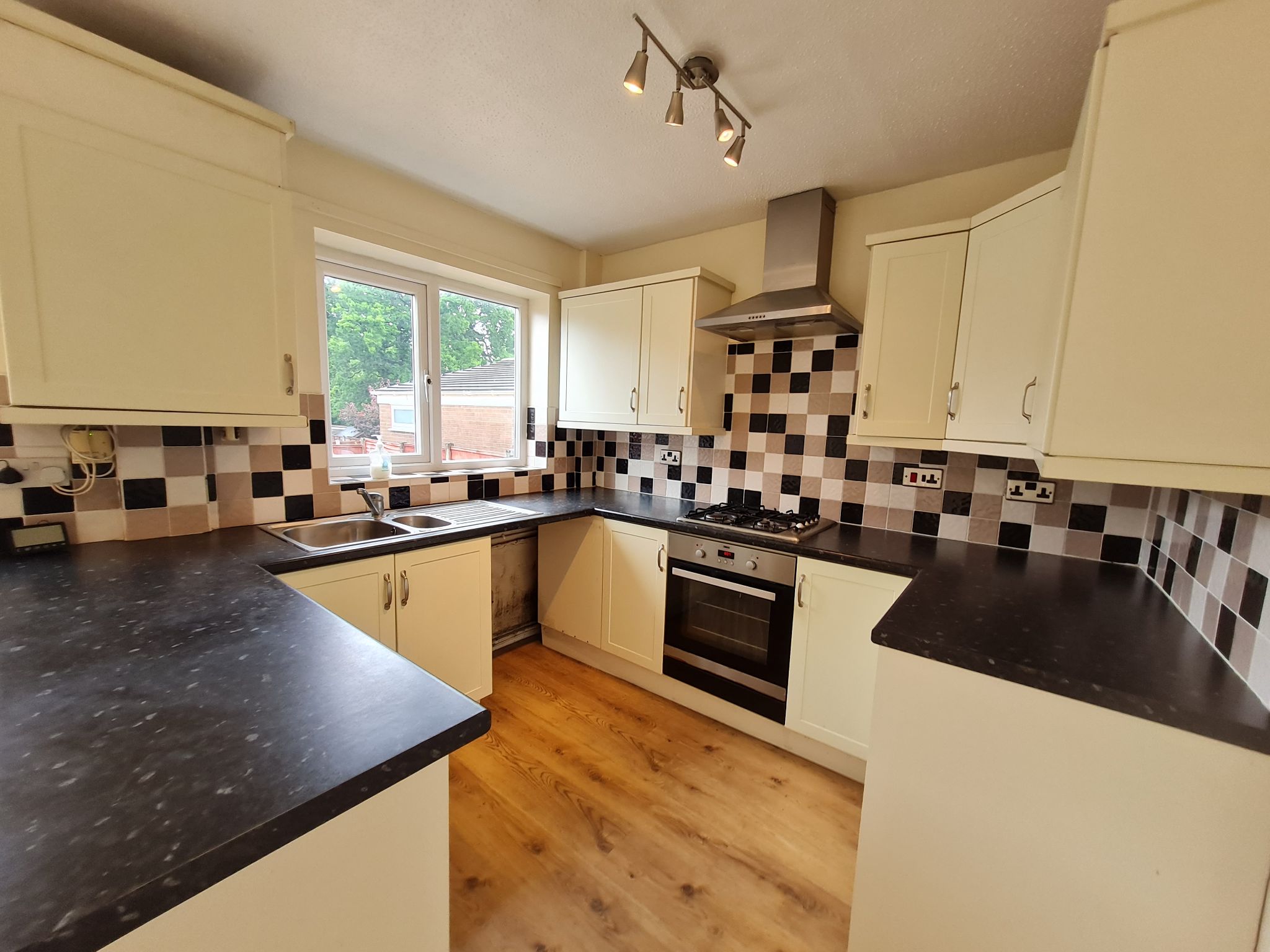 3 bedroom semi-detached house To Let in Preston - kitchen