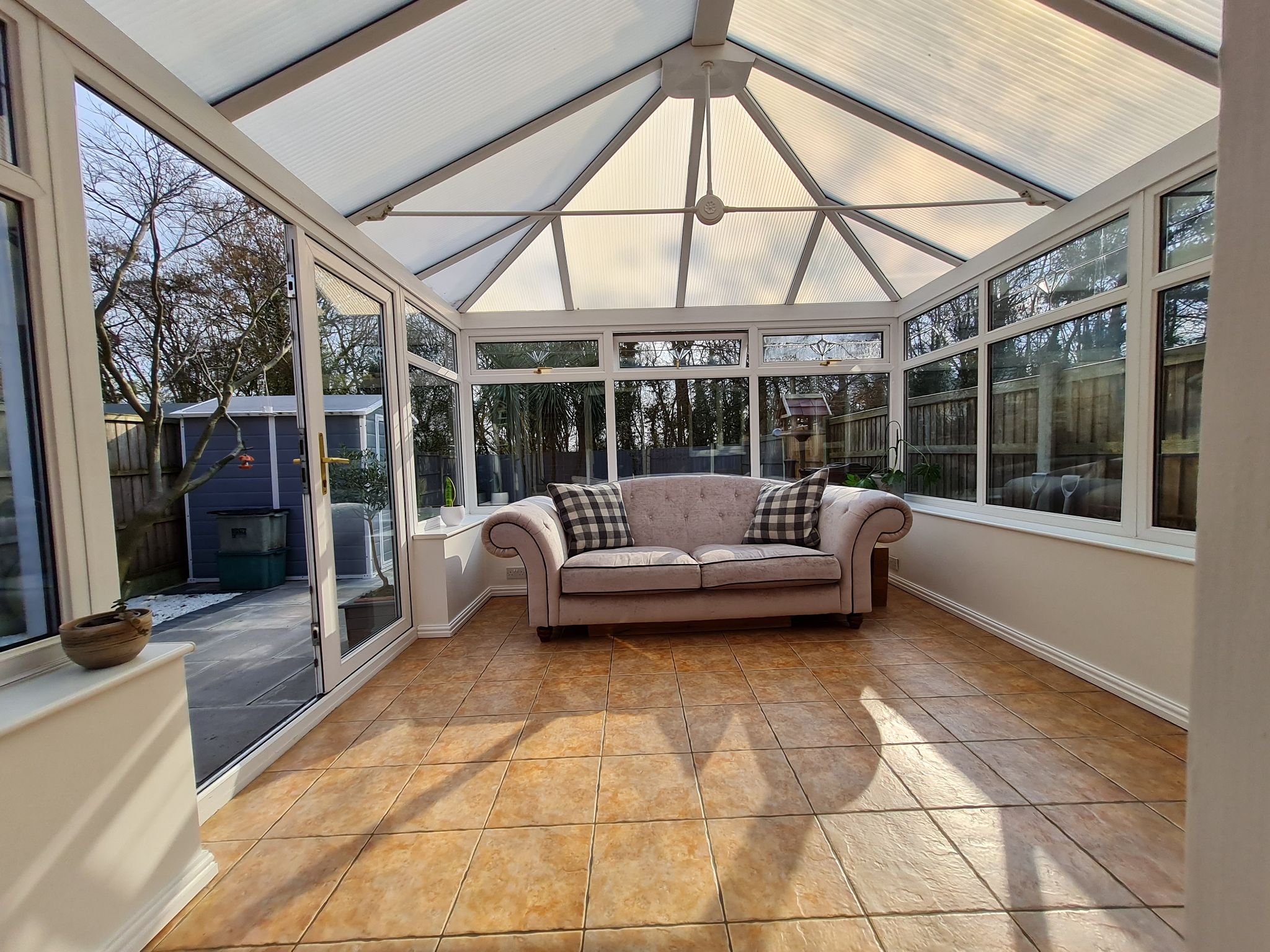 2 bedroom semi-detached house To Let in Leyland - Conversavotry