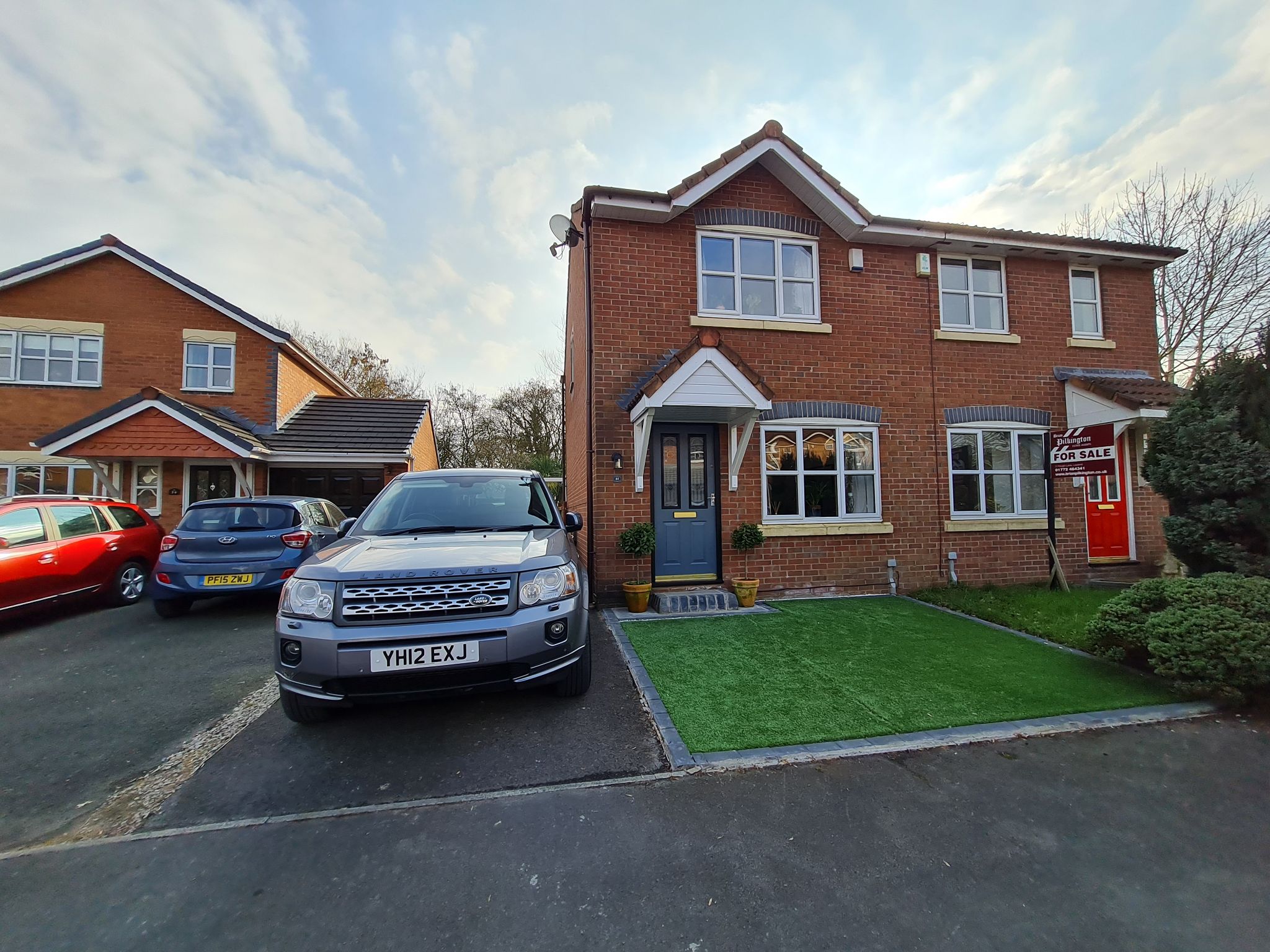 2 bedroom semi-detached house To Let in Leyland - Front
