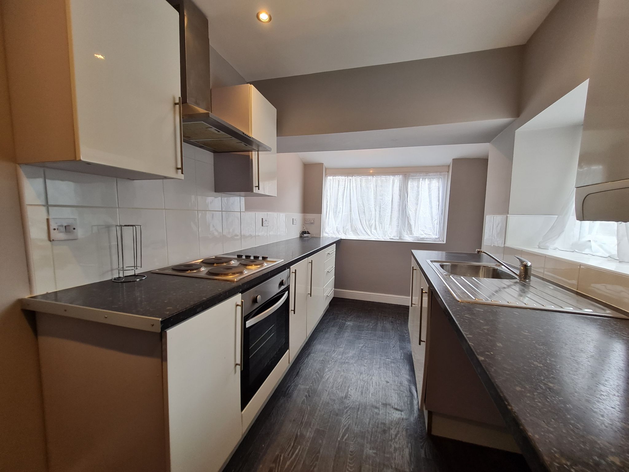 2 bedroom apartment flat/apartment To Let in Chorley - Kitchen
