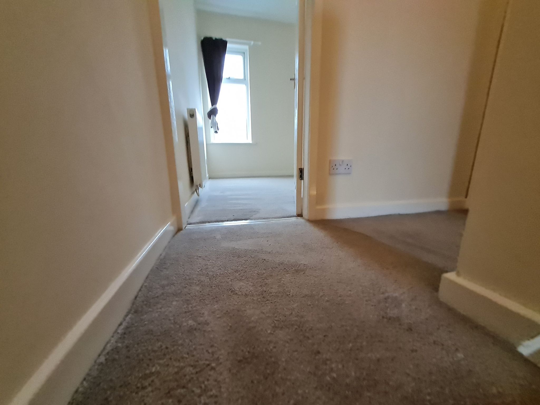 3 bedroom mid terraced house Let in Chorley - Landing