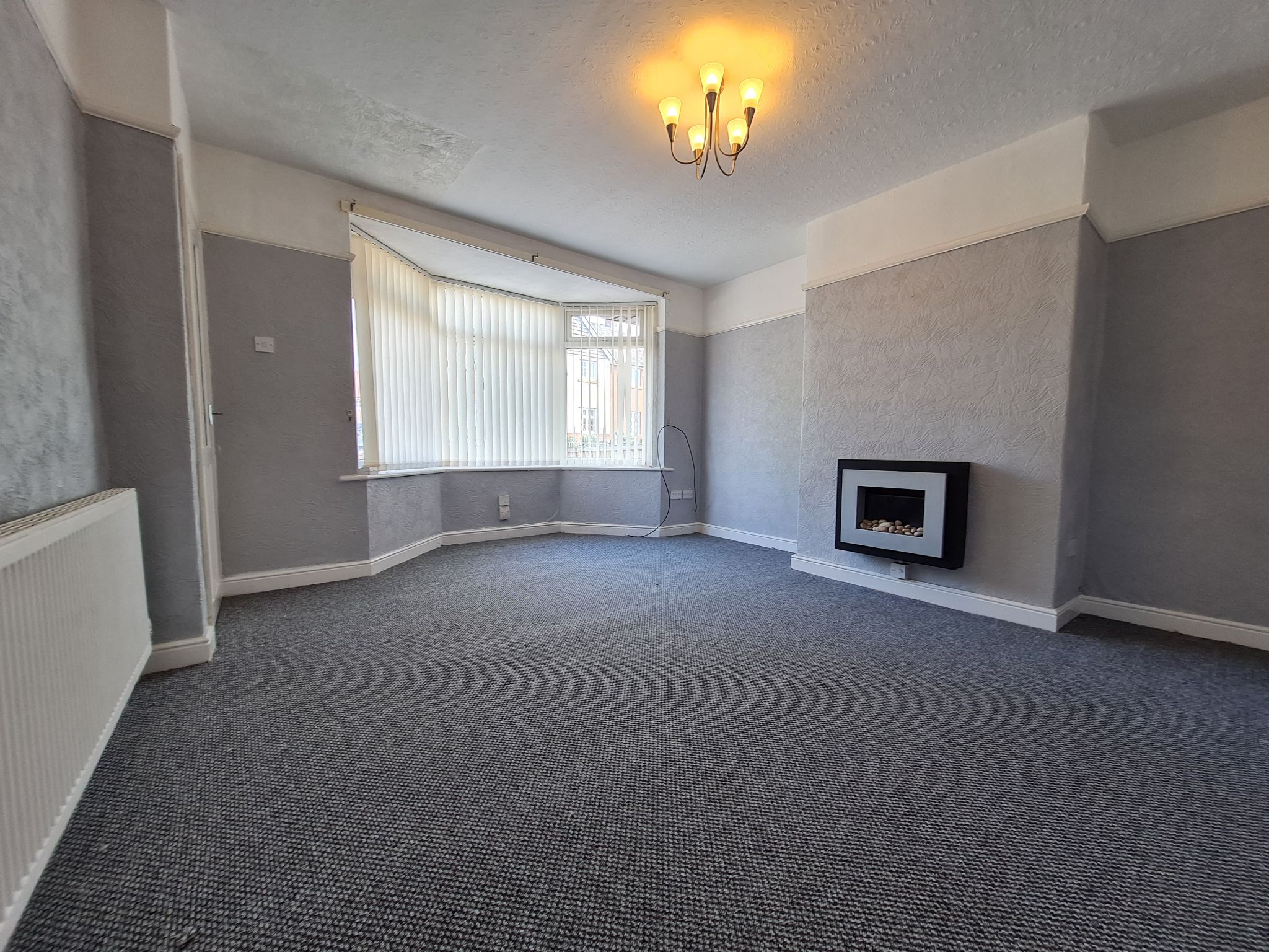 3 bedroom semi-detached house Let Agreed in Chorley - Lounge