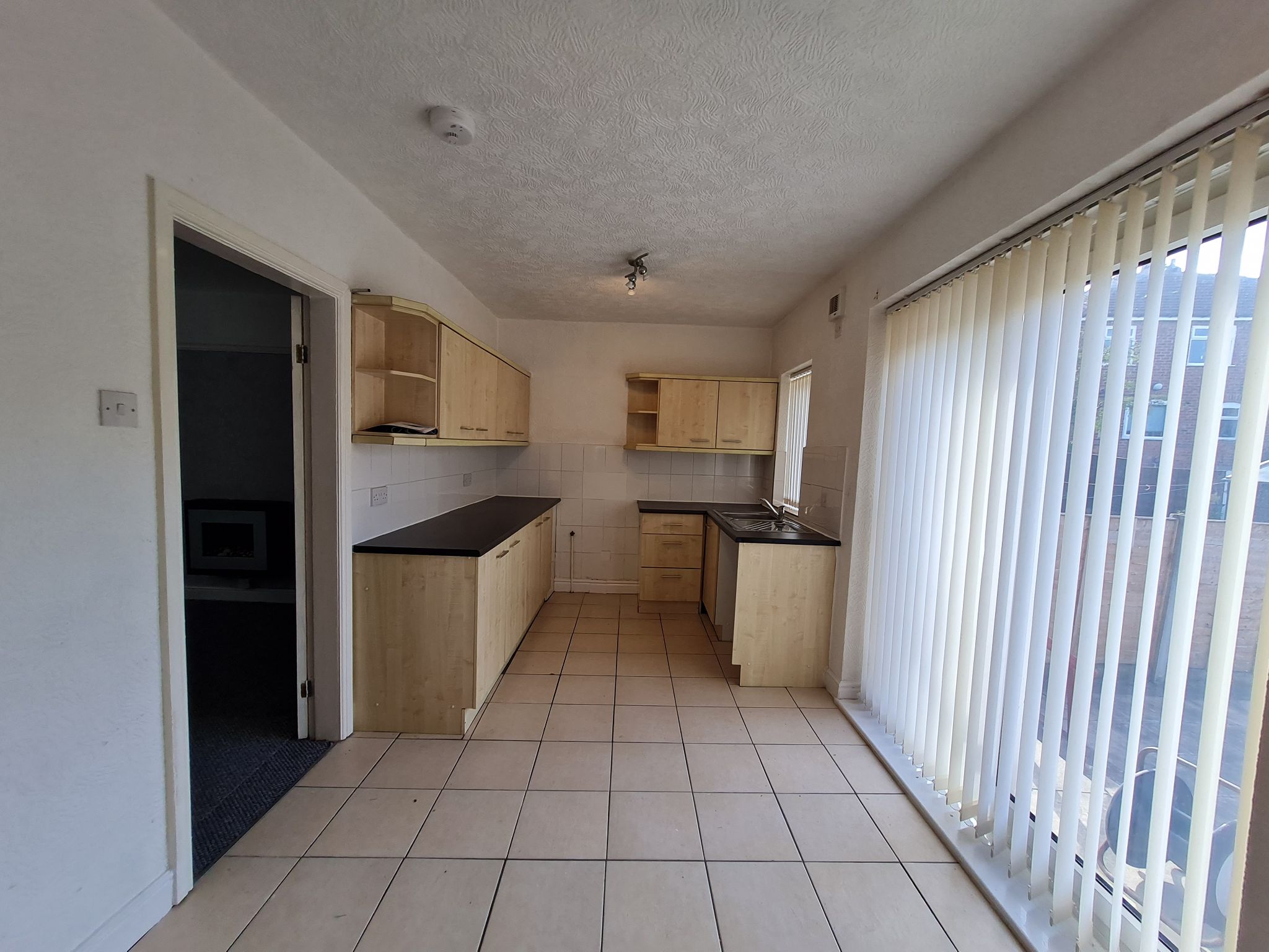 3 bedroom semi-detached house Let Agreed in Chorley - Kitchen