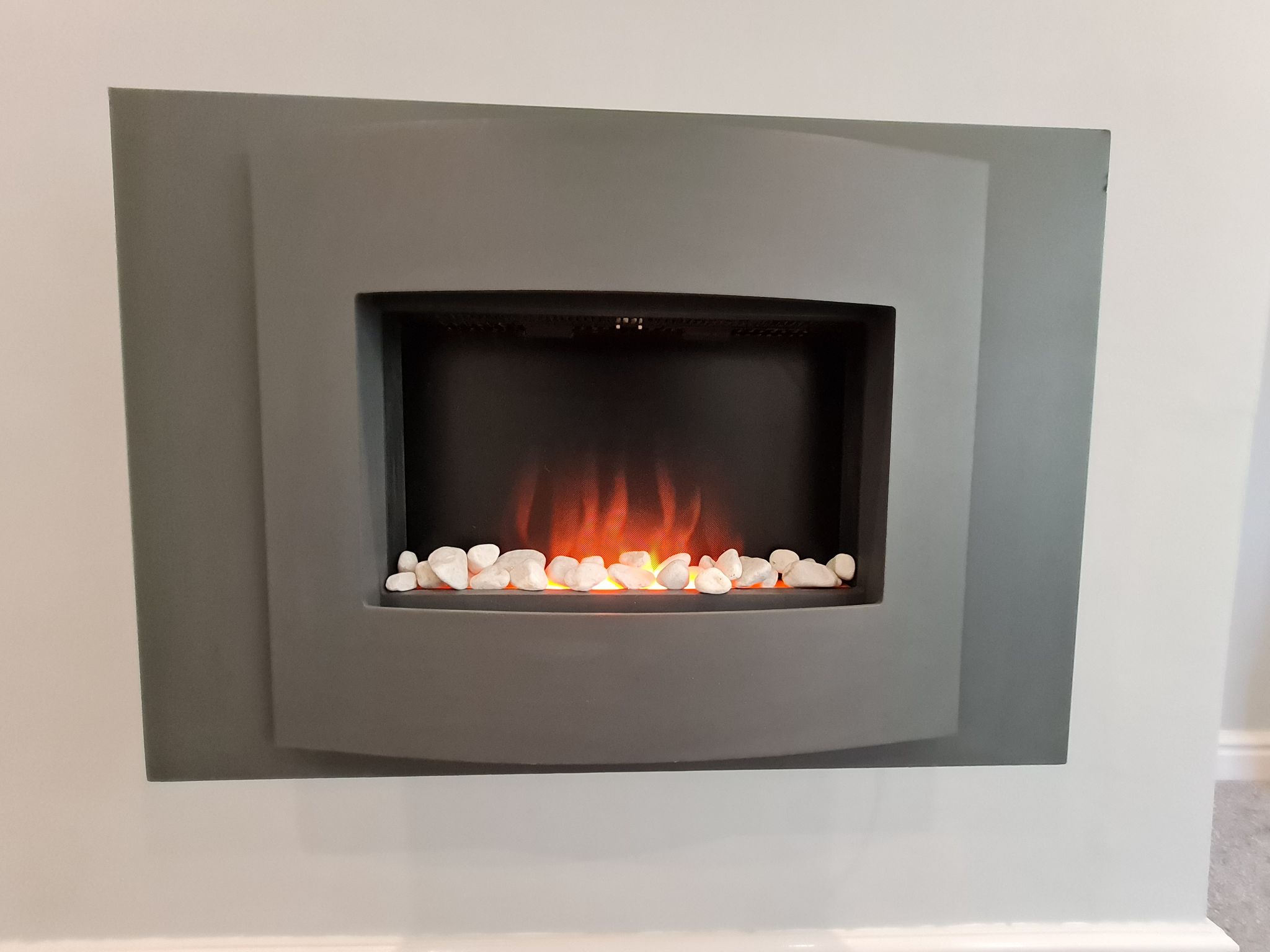 2 bedroom mid terraced house Let in Chorley - lounge fire