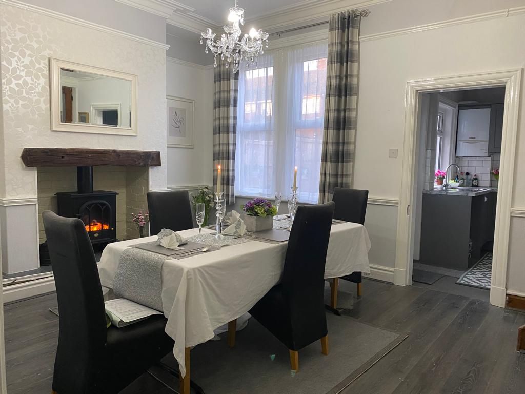 3 bedroom end terraced house Let in South Ribble - Dinning Room