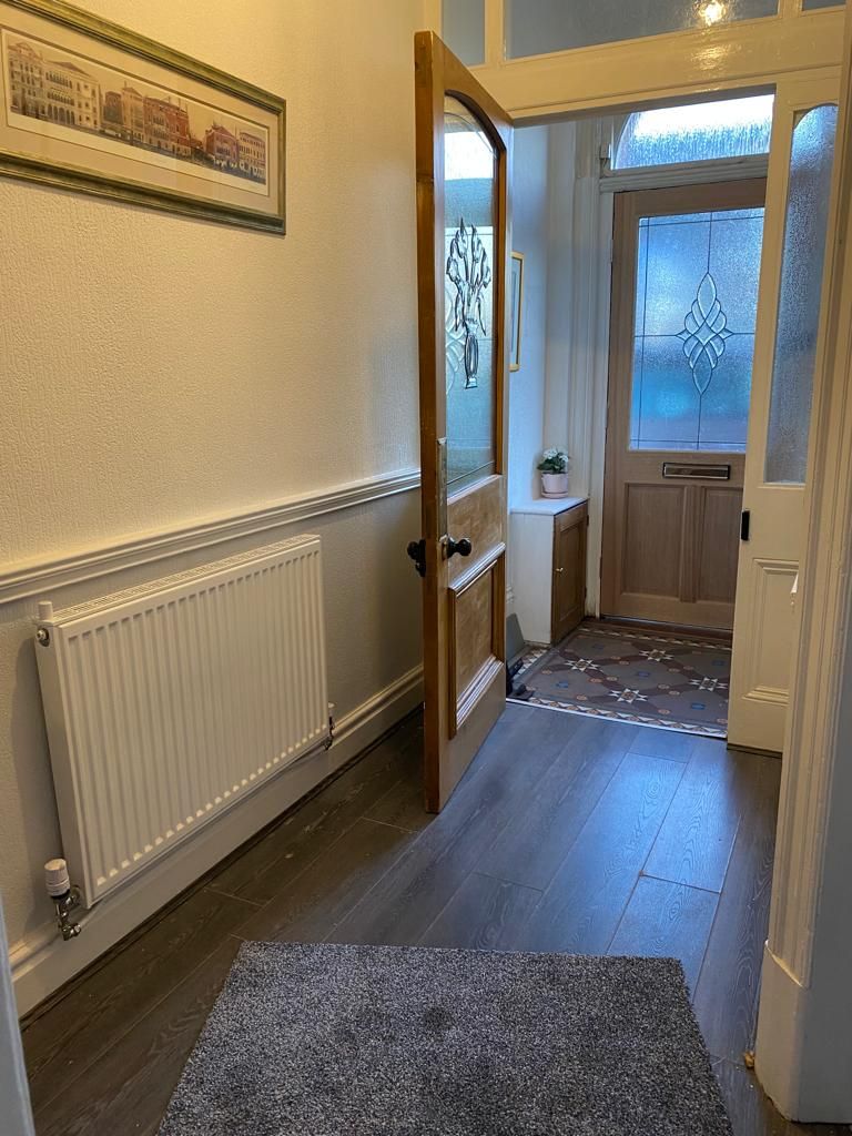 3 bedroom end terraced house Let in South Ribble - HALLWAY