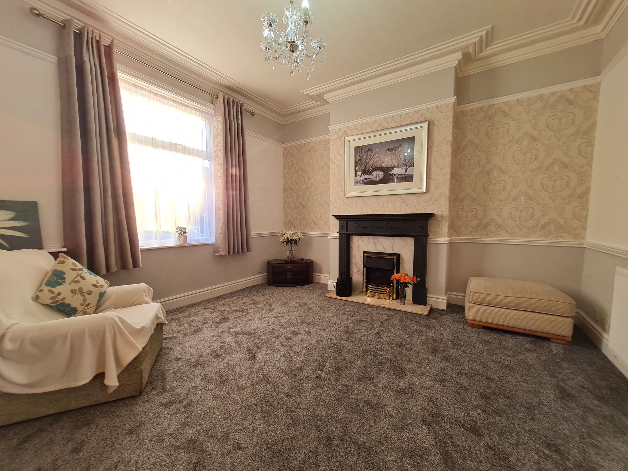 3 bedroom end terraced house Let in South Ribble - Lounge