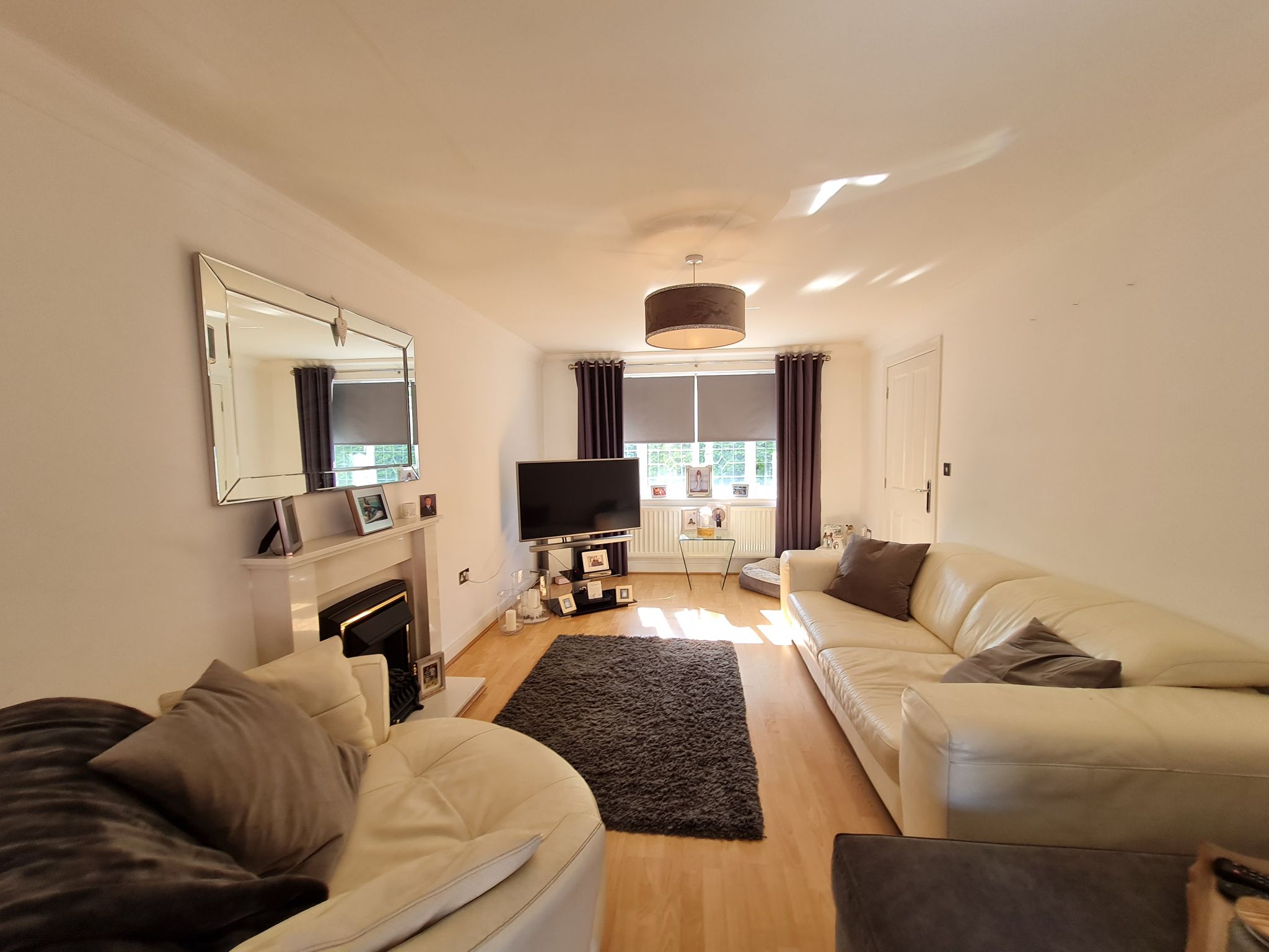 3 bedroom detached house To Let in Chorley - Lounge