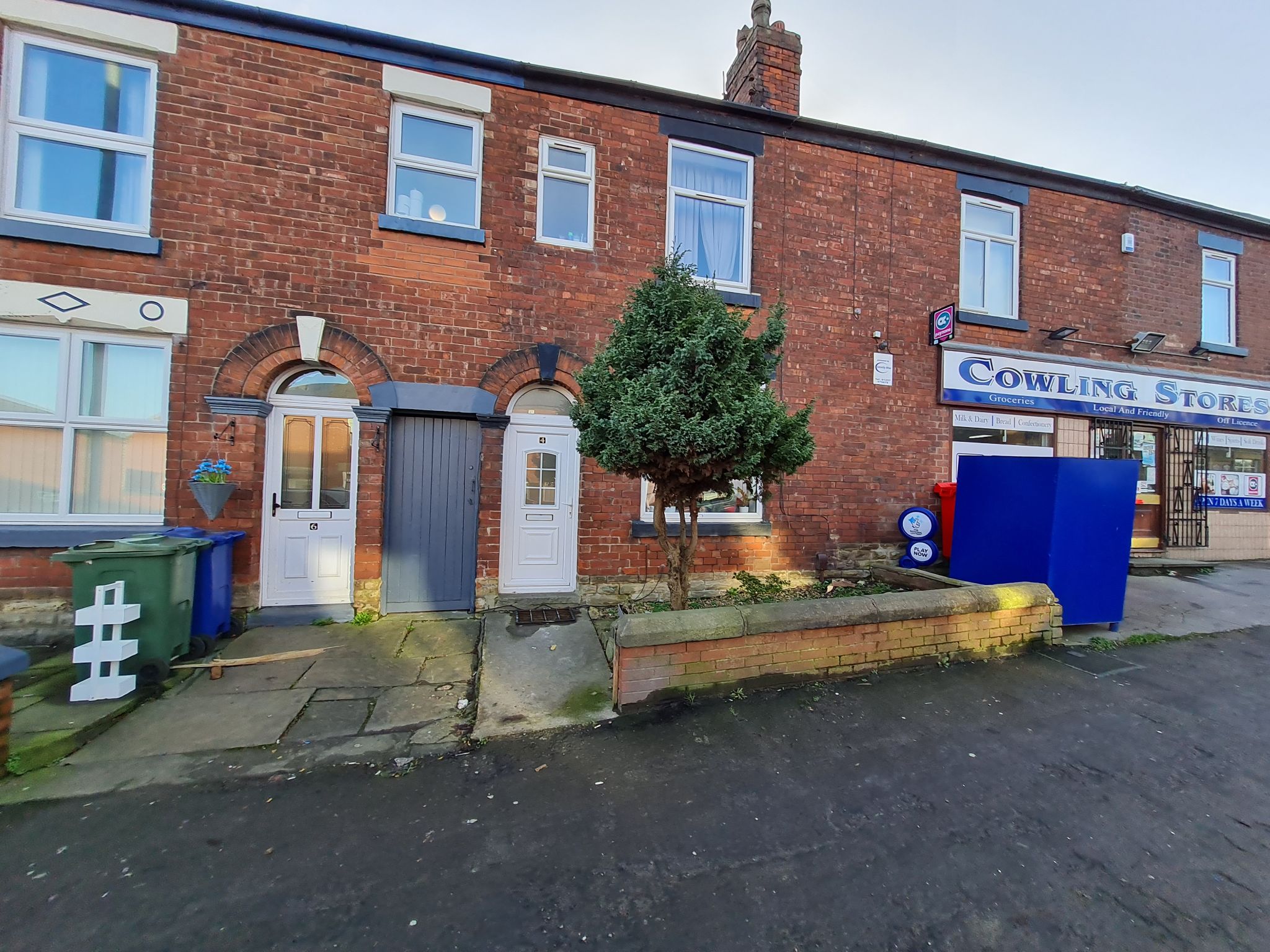3 bedroom mid terraced house To Let in Chorley - Property photograph