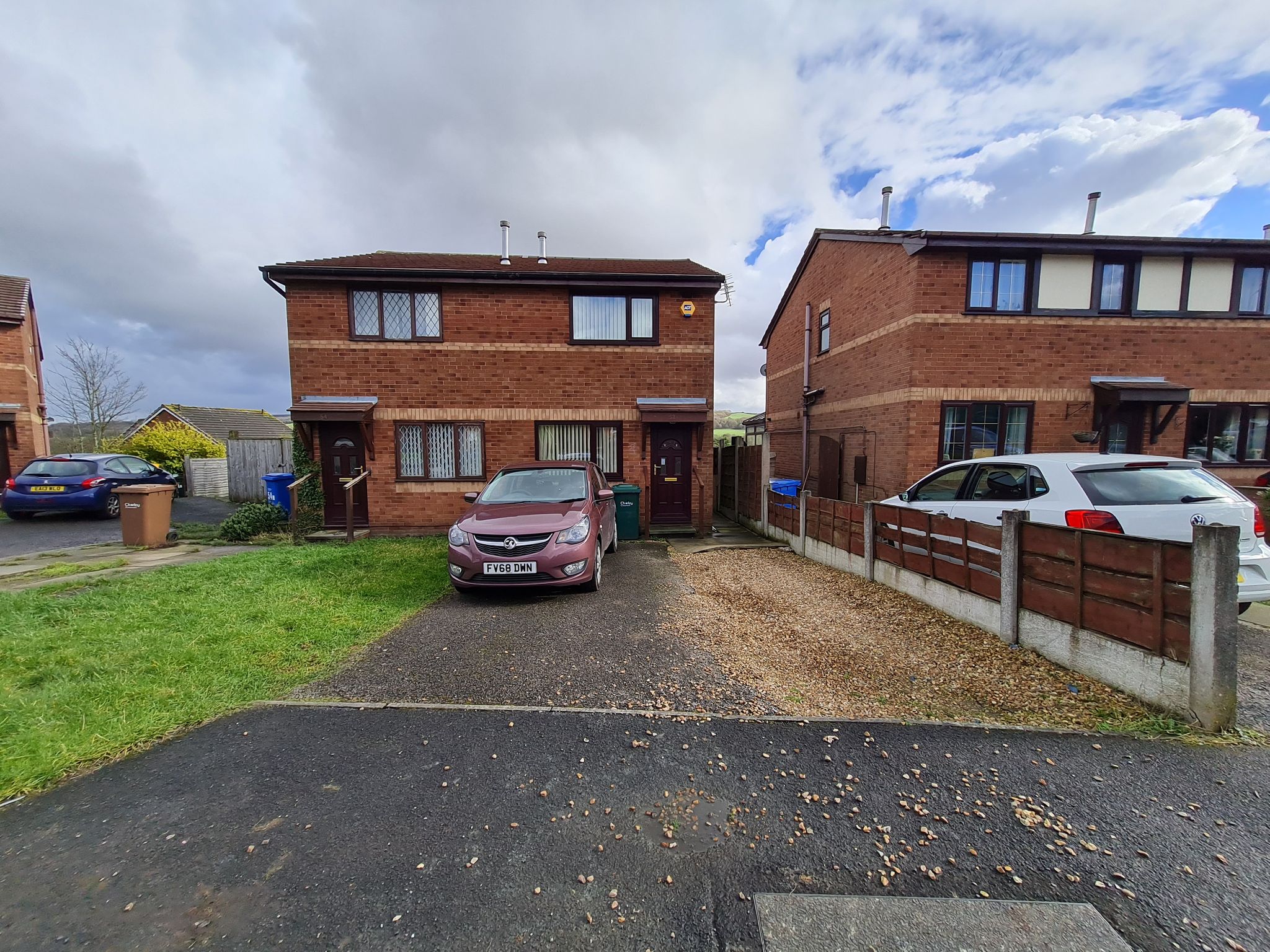 2 bedroom semi-detached house Let in Chorley - Photograph 1