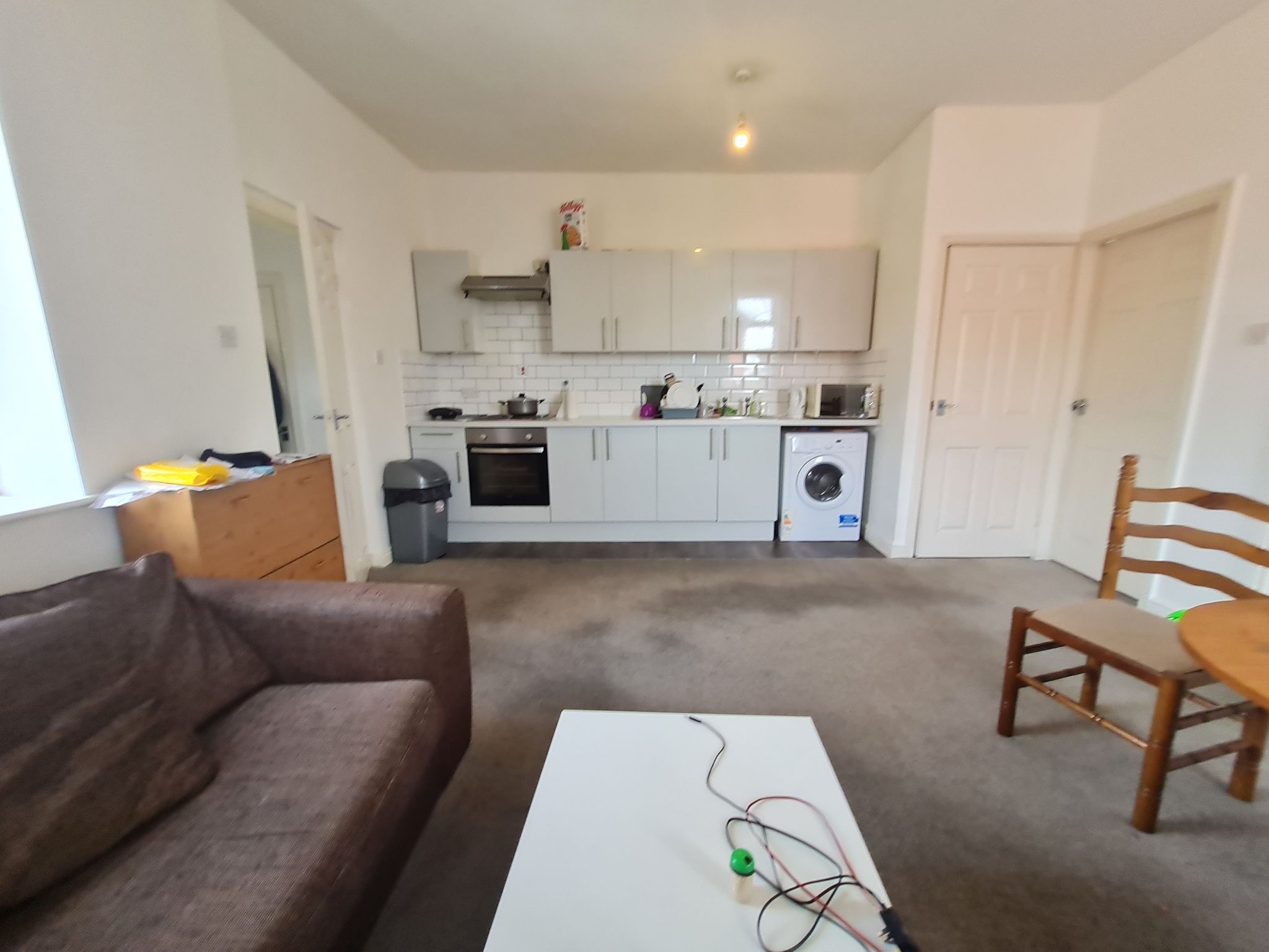 2 bedroom ground floor flat/apartment Let in Chorley - Open plan kitchen