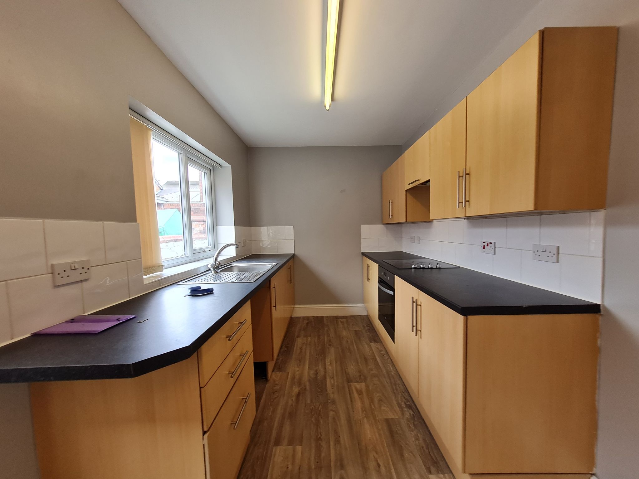 2 bedroom mid terraced house Let in Chorley - Kitchen