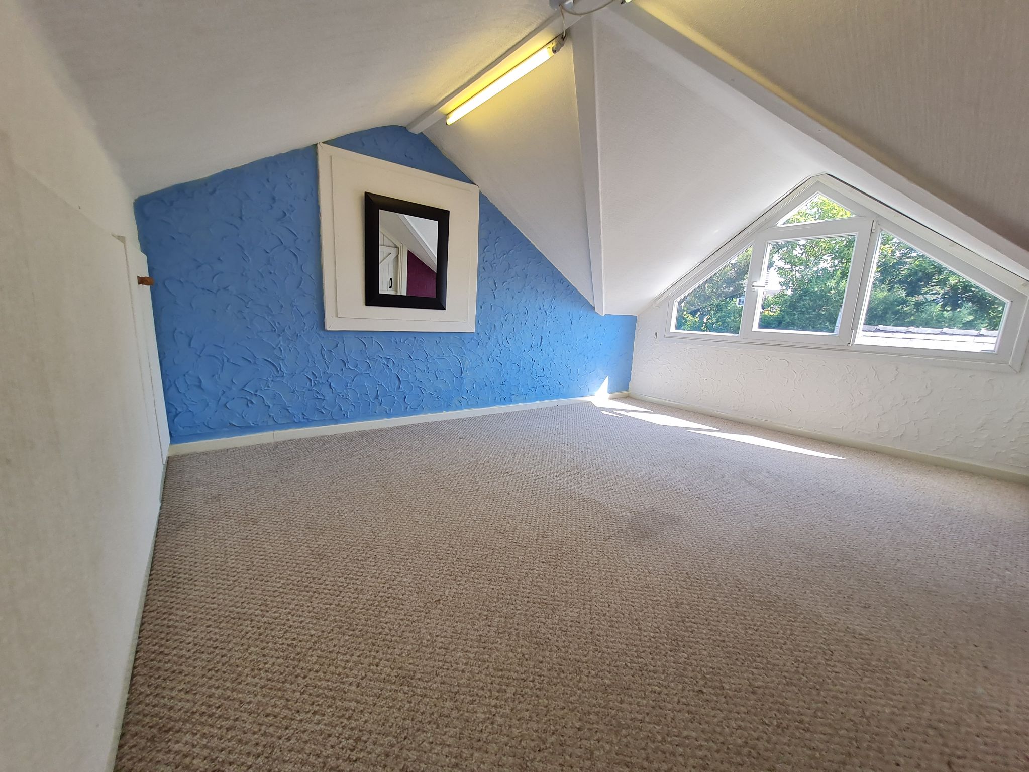 3 bedroom semi-detached dormer house Let Agreed in Chorley - Top bedroom