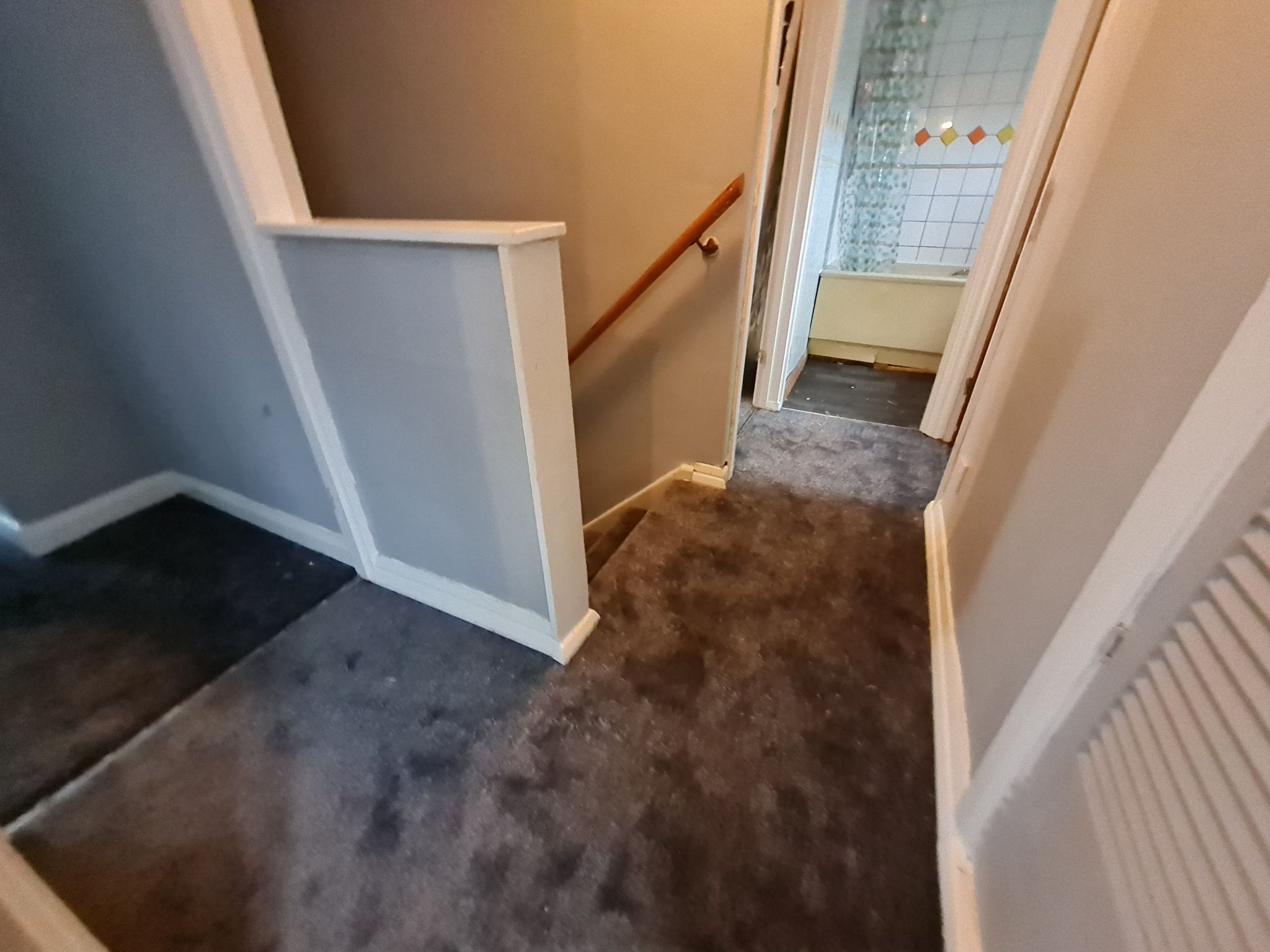 3 bedroom semi-detached house Let in Chorley - hallway