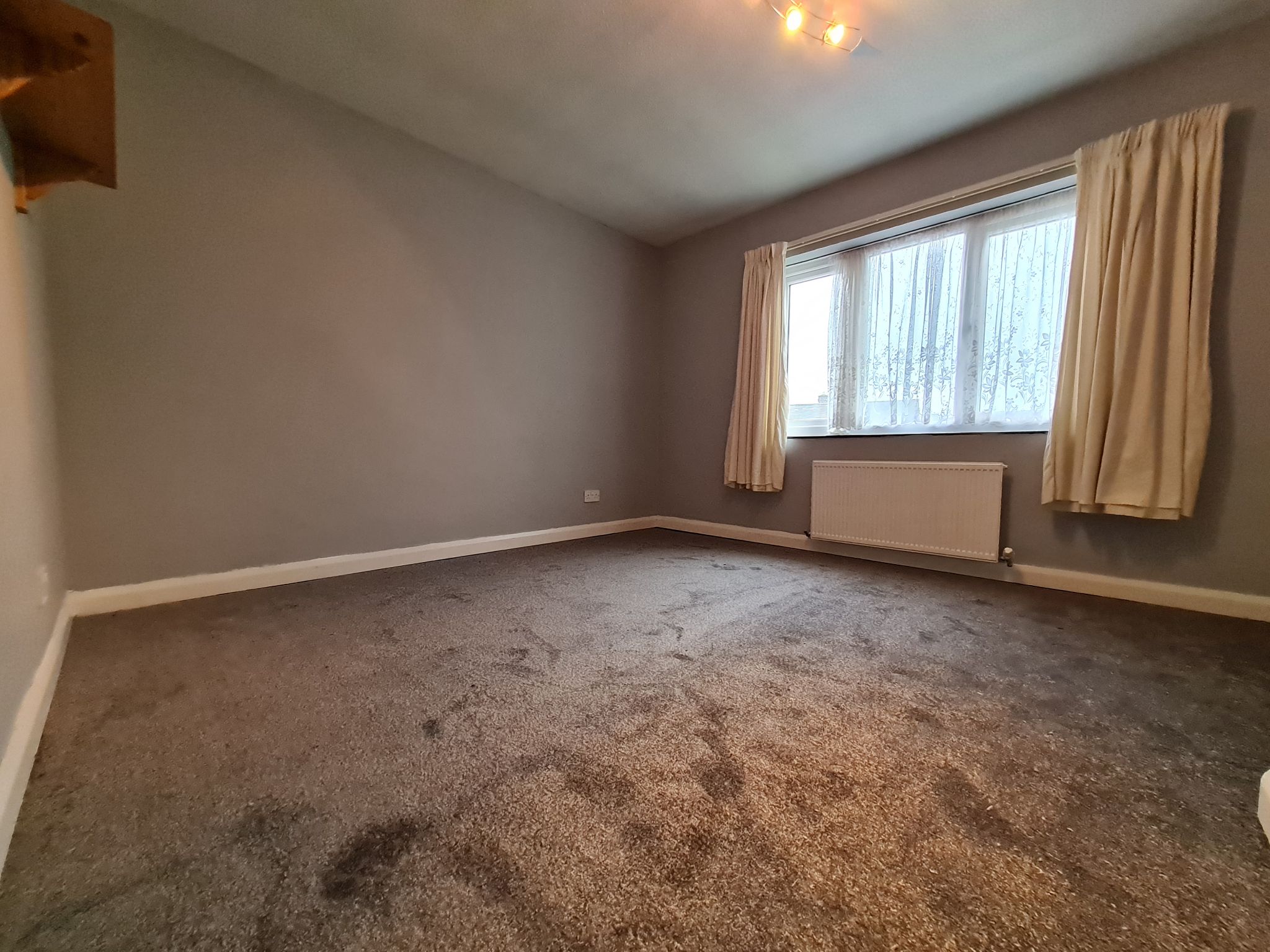 3 bedroom semi-detached house Let in Chorley - MASTER bedroom