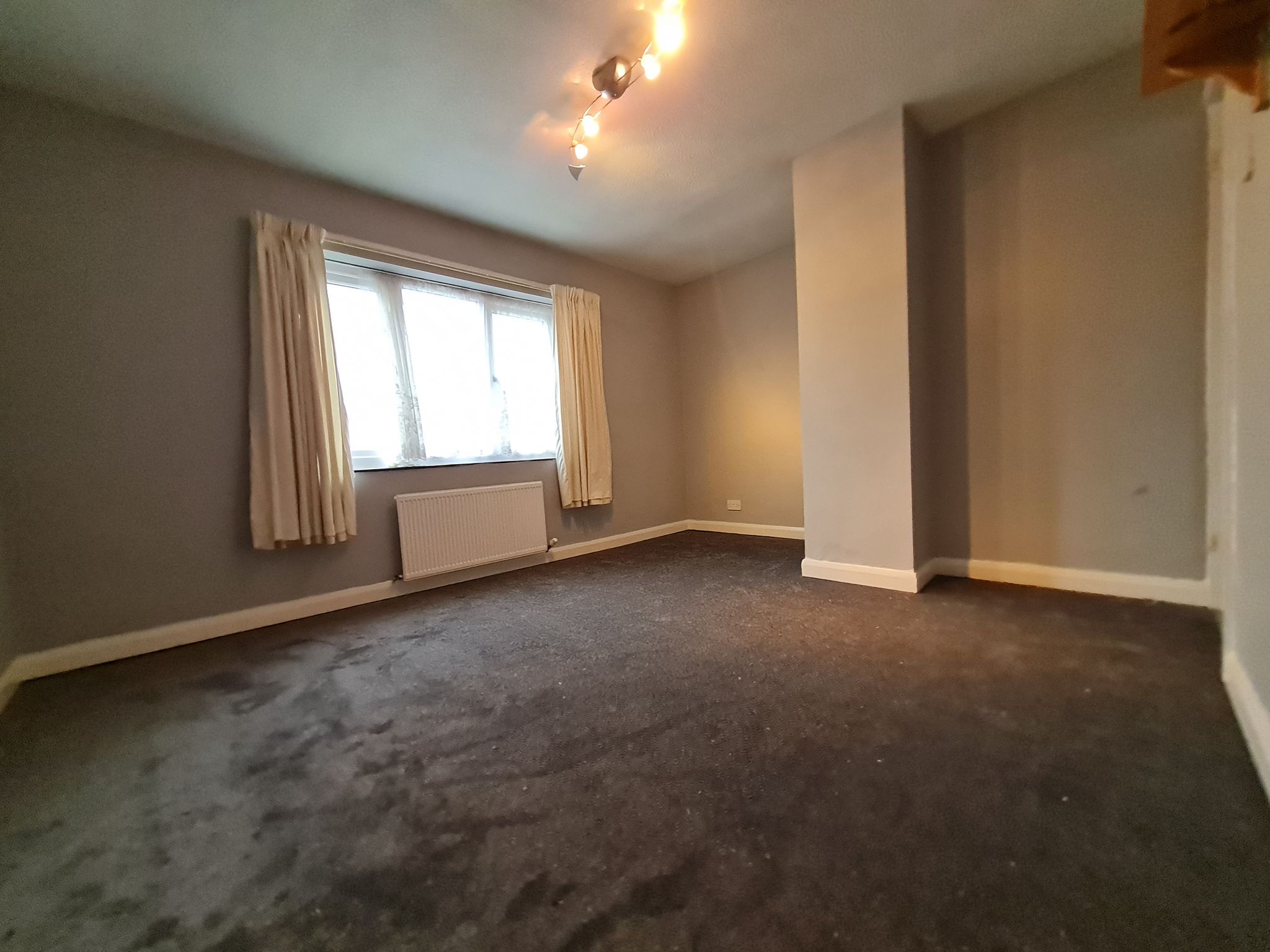 3 bedroom semi-detached house Let in Chorley - Master bedroom