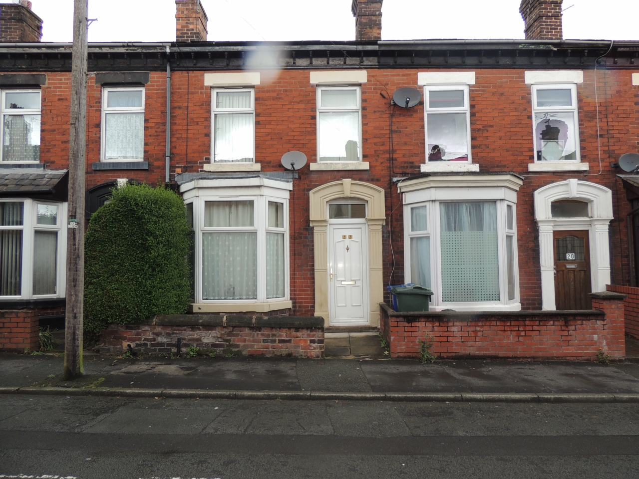 2 bedroom mid terraced house To Let in Chorley - front