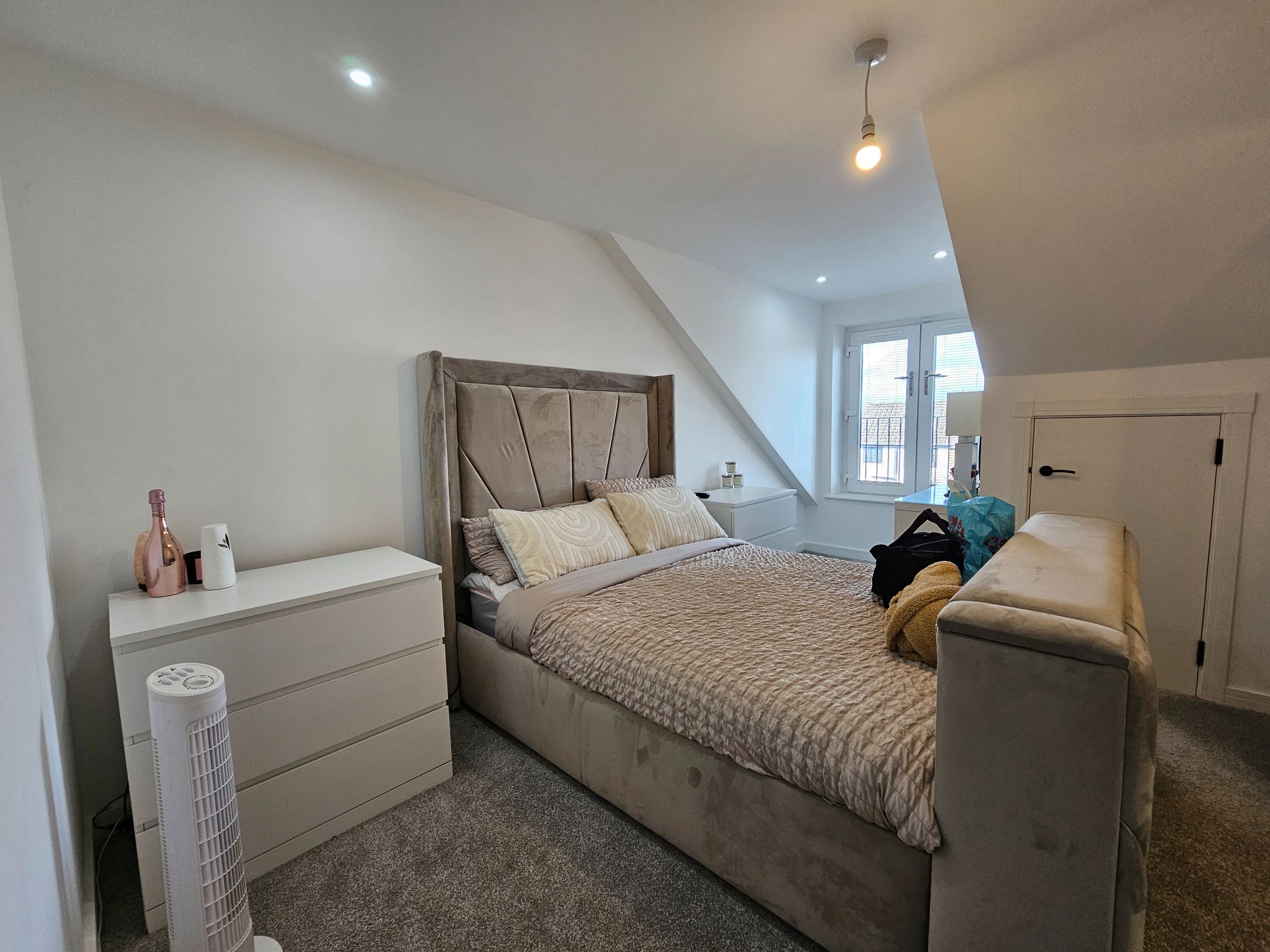 3 bedroom semi-detached house Let in Chorley - Top floor