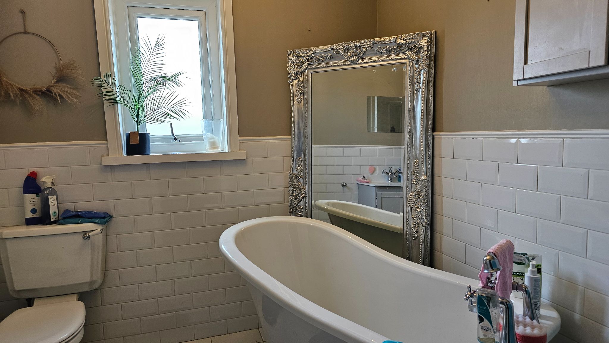 3 bedroom semi-detached house Let in Chorley - Photograph 1