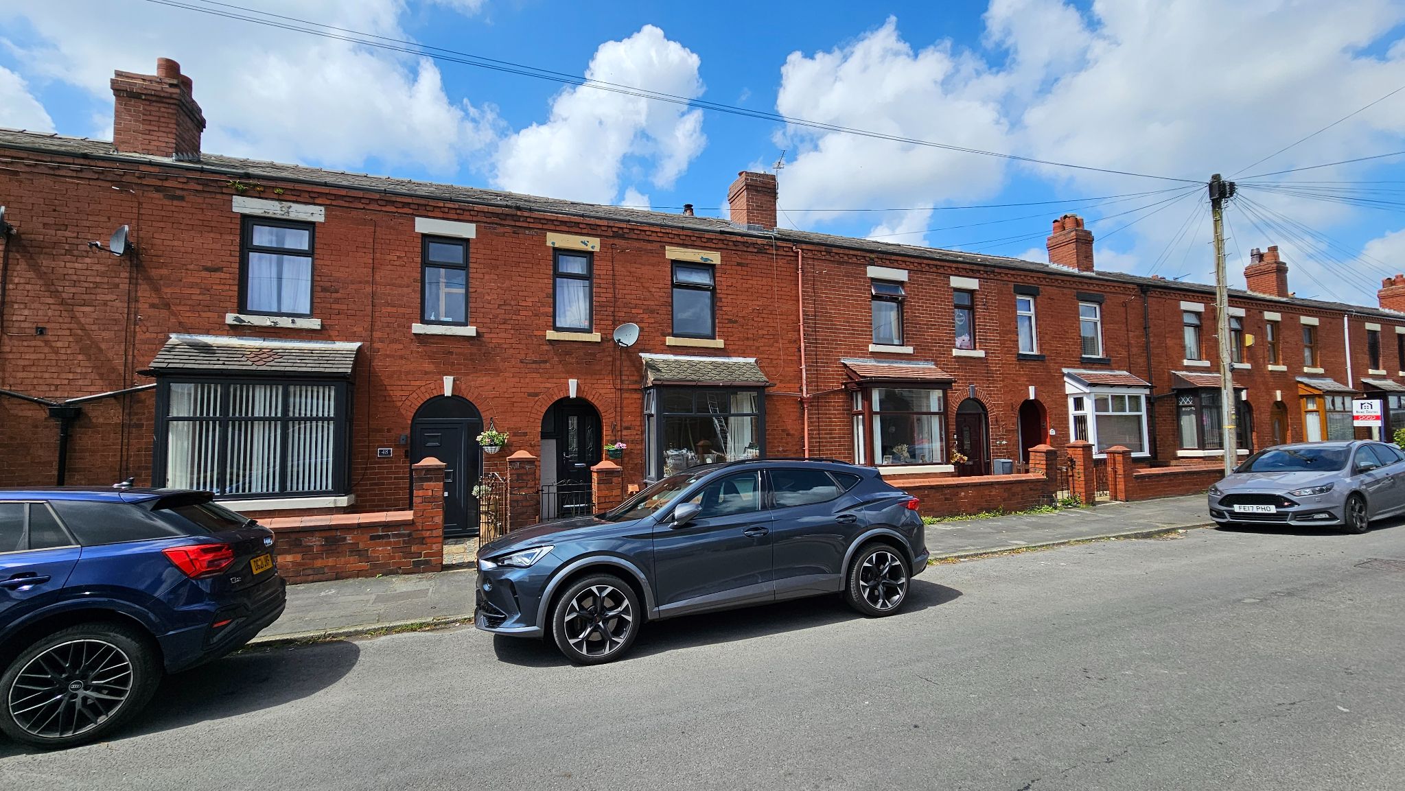 3 bedroom semi-detached house Let in Chorley - Photograph 2