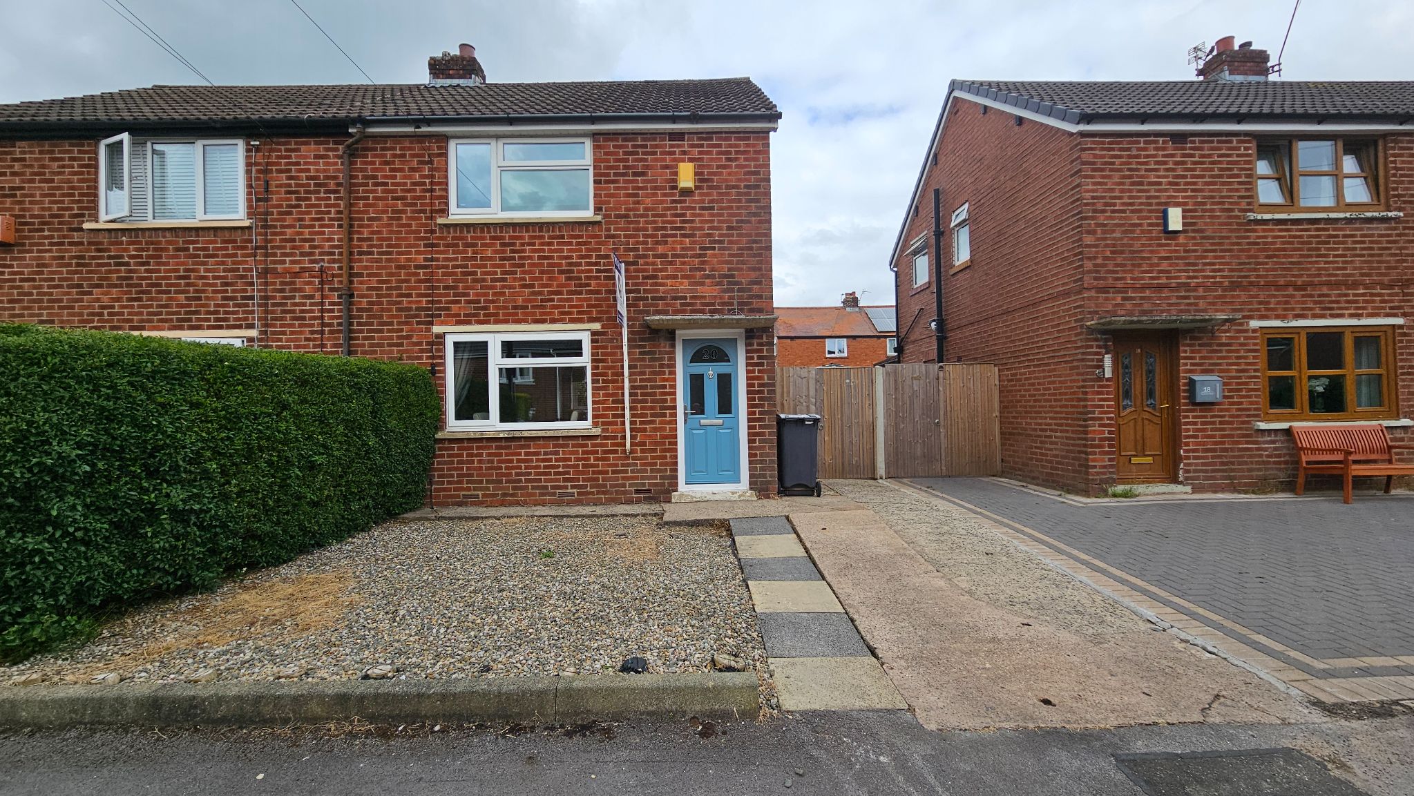 2 bedroom semi-detached house To Let in Preston - Property photograph