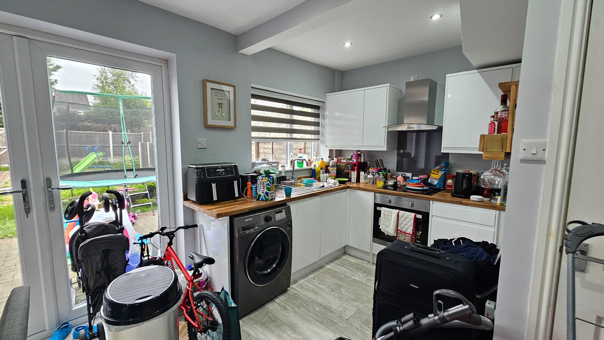3 bedroom end terraced house Let in Chorley - Property photograph