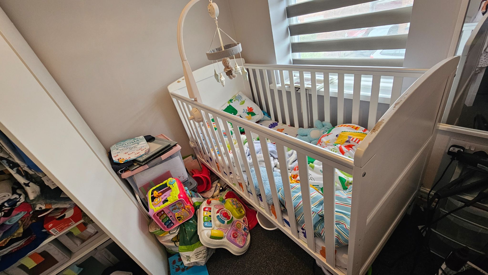 3 bedroom end terraced house Let in Chorley - Photograph 4