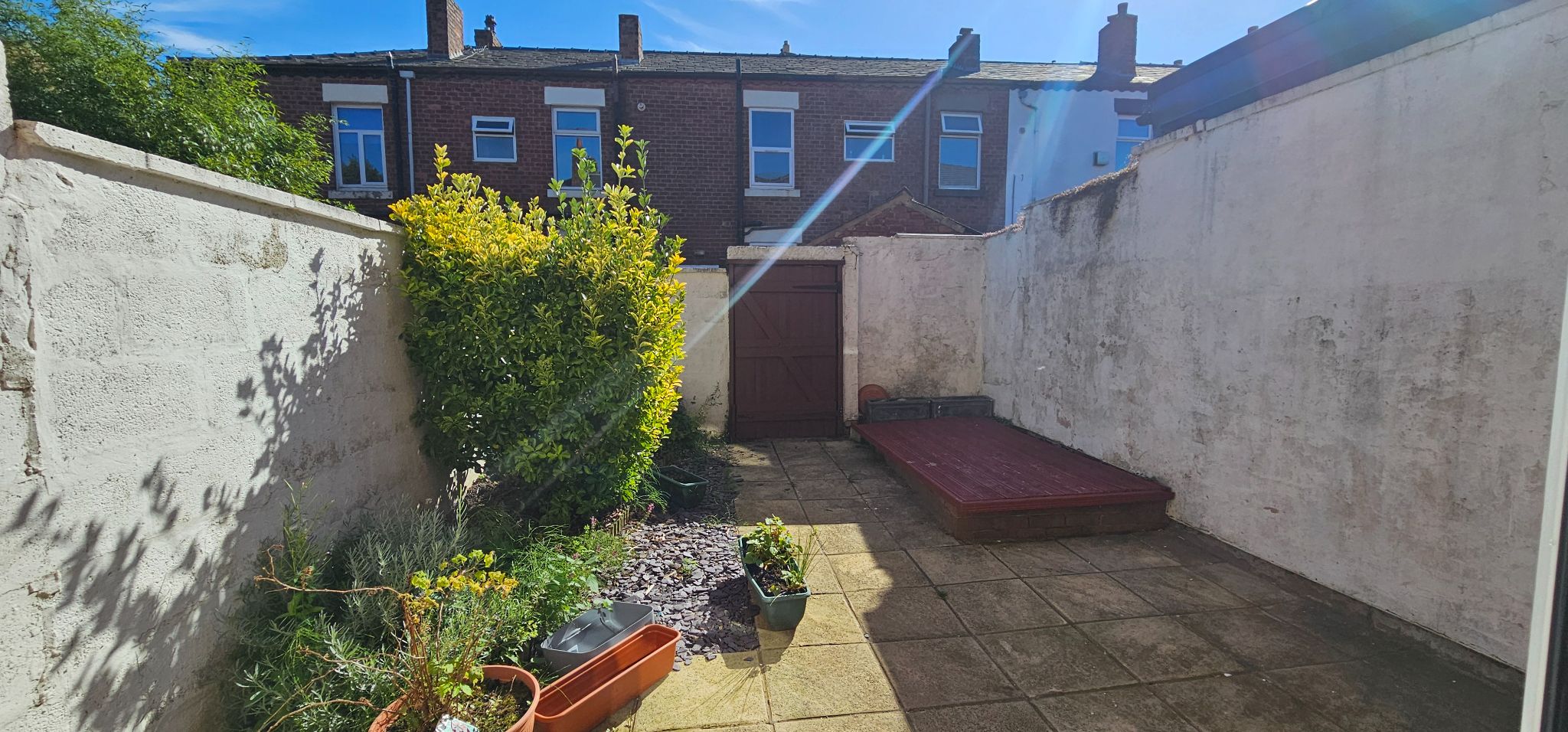 2 bedroom mid terraced house Let in Chorley - rear garden