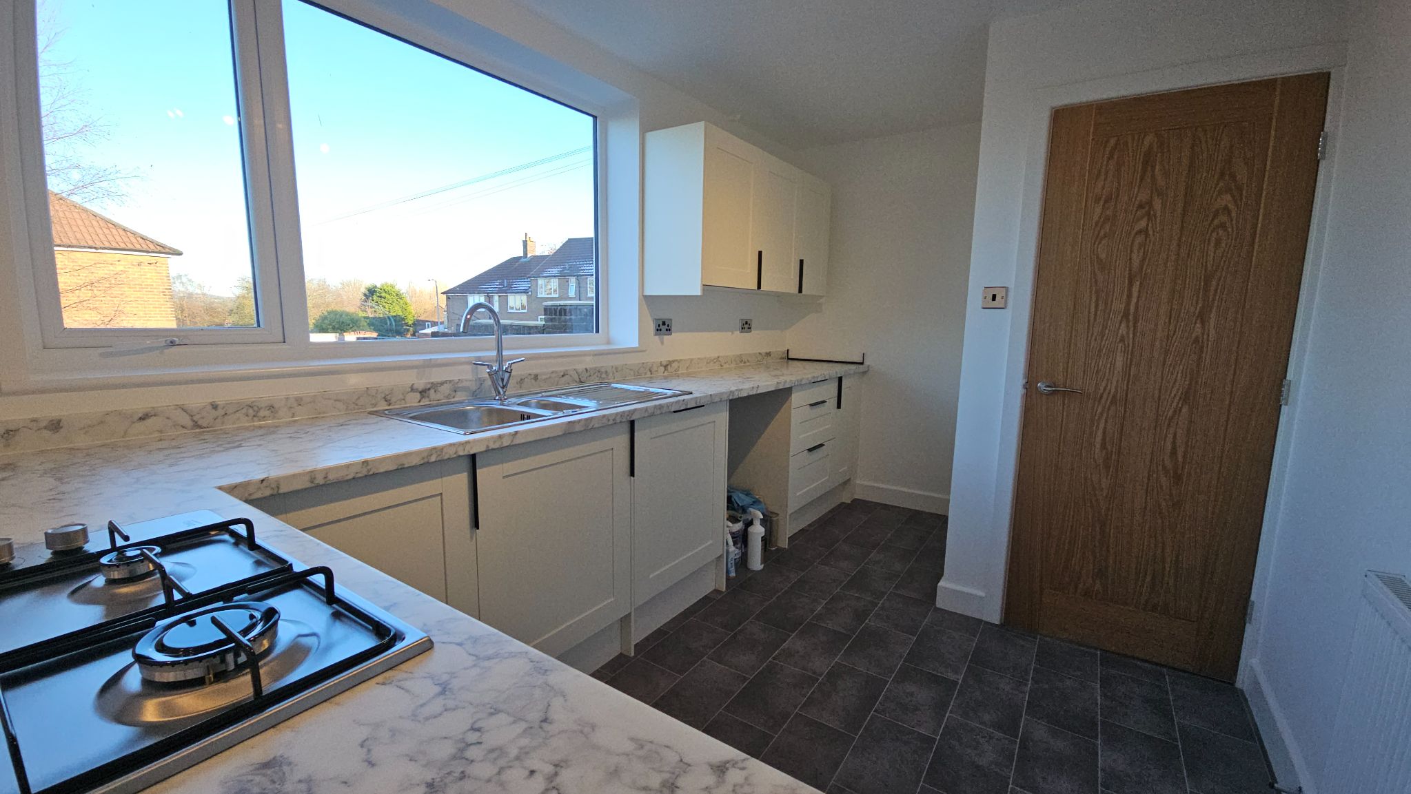2 bedroom ground floor flat/apartment To Let in Wigan - Kitchen