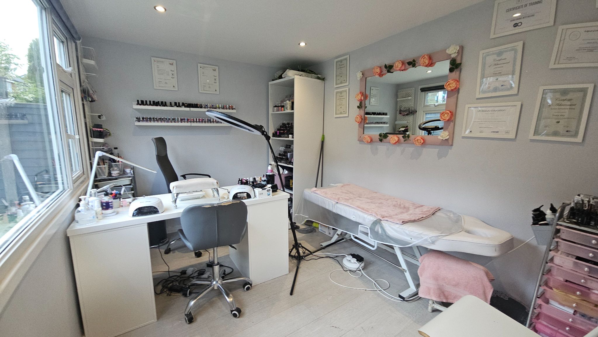 4 bedroom semi-detached house To Let in Chorley - Beauty room