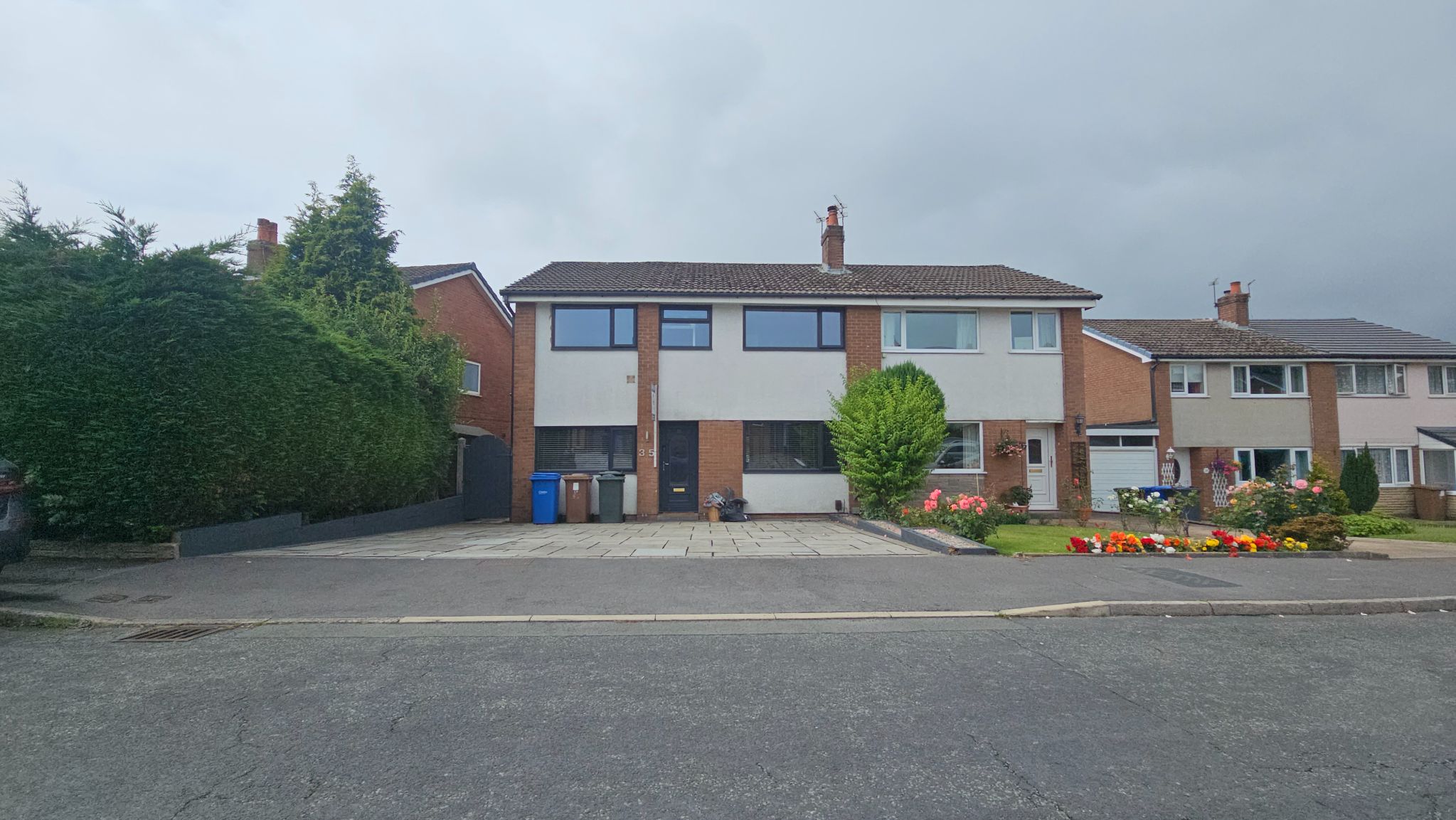 4 bedroom semi-detached house To Let in Chorley - Property photograph