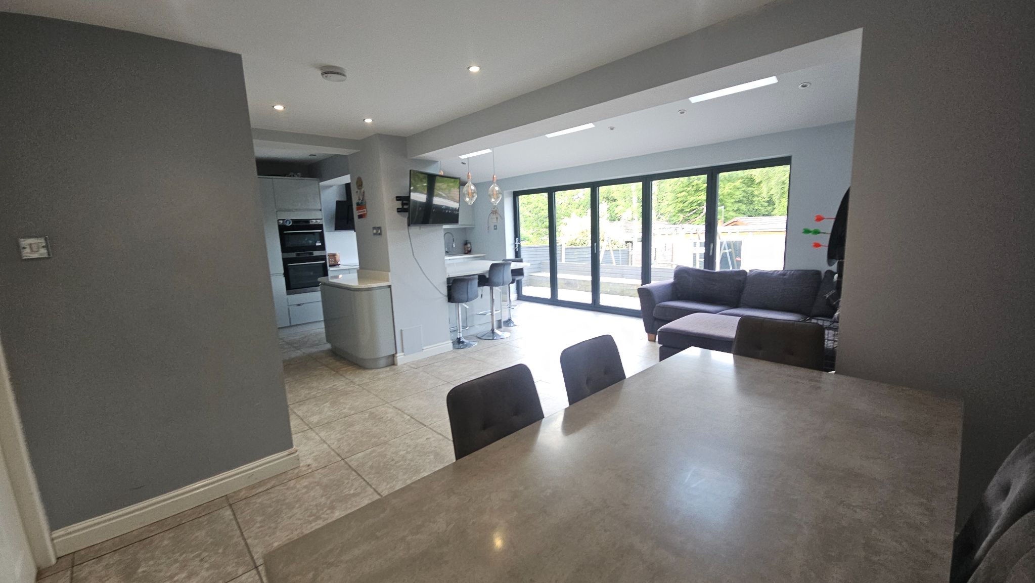 4 bedroom semi-detached house To Let in Chorley - Property photograph