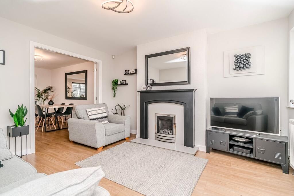 3 bedroom semi-detached house To Let in Chorley - lounge