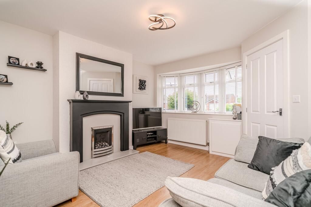 3 bedroom semi-detached house To Let in Chorley - lounge