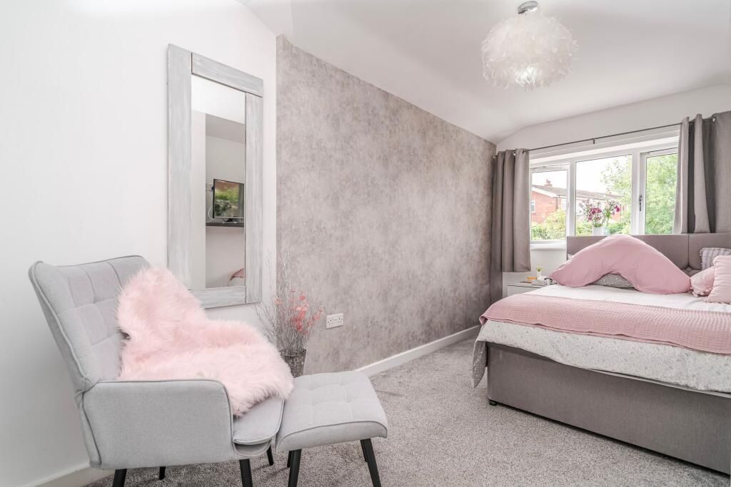 3 bedroom semi-detached house To Let in Chorley - bedroom